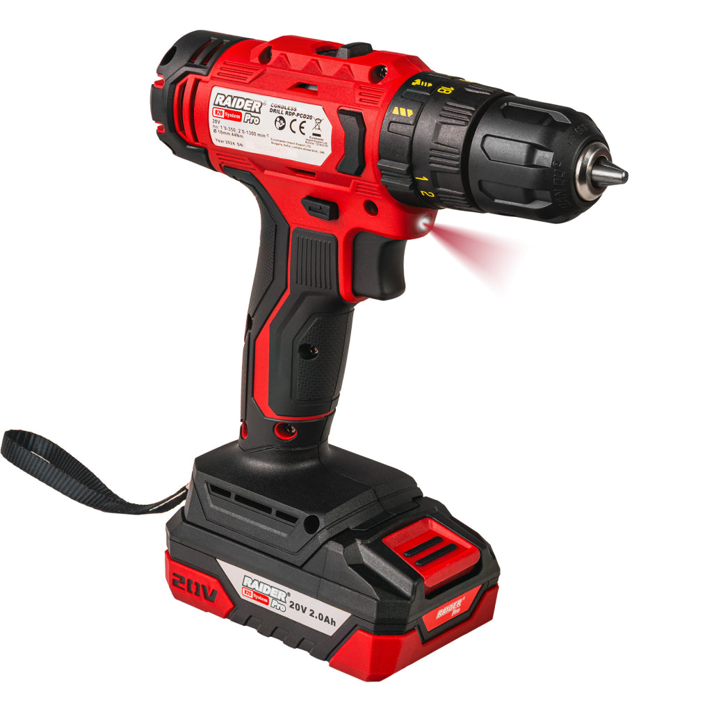 FÚRÓ ÉS CSAVAROZÓ 44Nm, ÜTVECSAVAROZÓVAL 1/2 320Nm 2X2Ah AKKUMULÁTORRAL RAIDER PRO