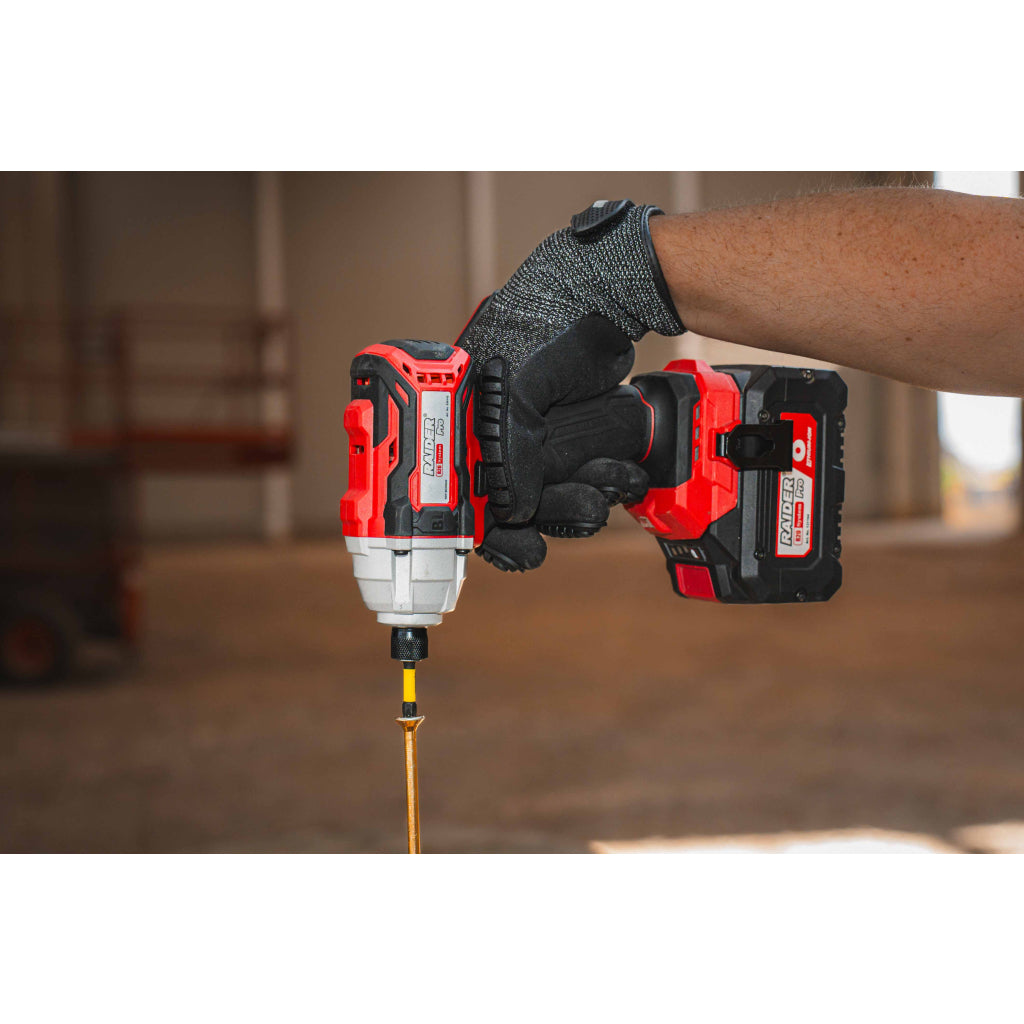 ÜTVEFÚRÓ ÉS CSAVAROZÓ 1/4" HEX 180 NM RAIDER