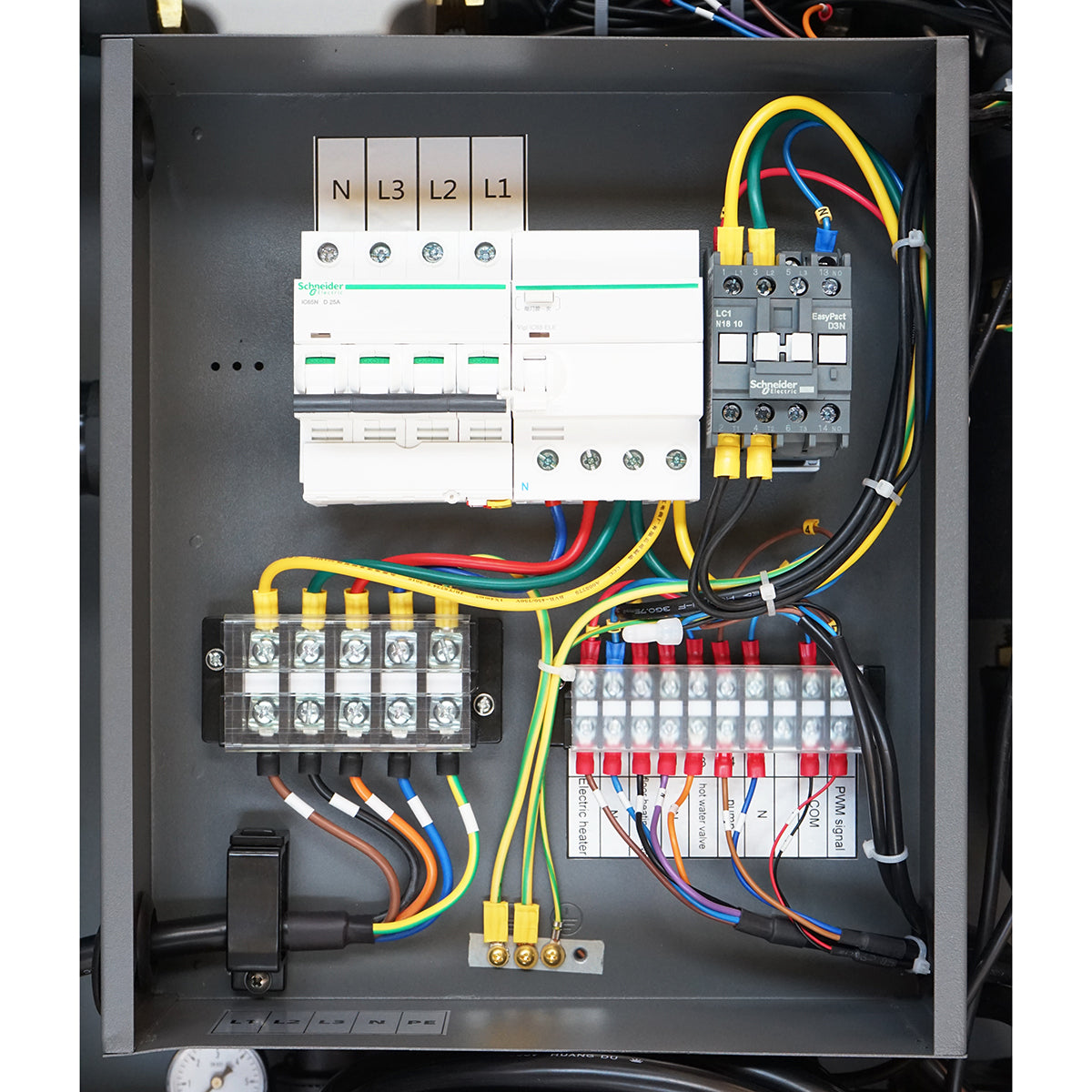 Monoblokkos levegő-víz hőszivattyú, 12 kW, 380V, telepítési készlettel, SPRSUN