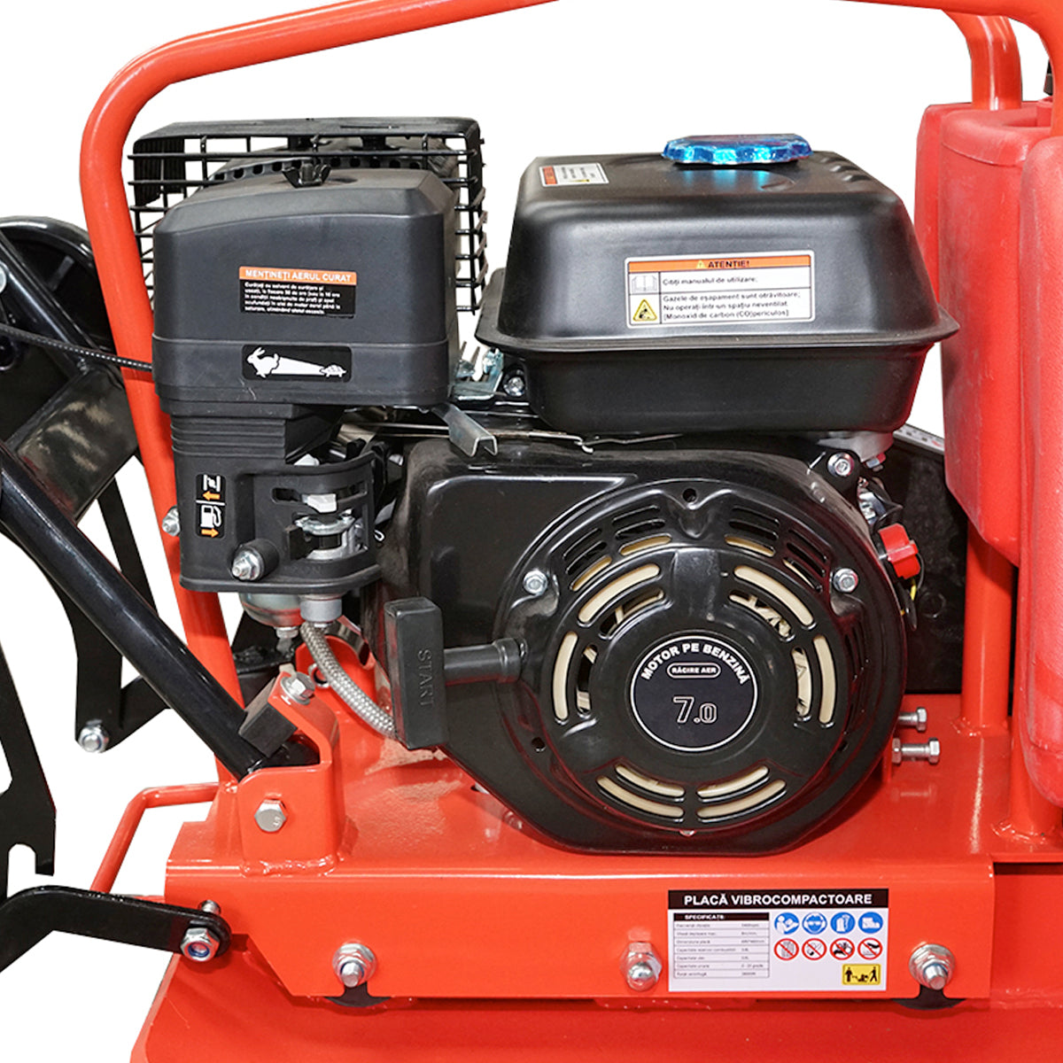 Lapvibrátor C100-A, 690×460 mm munkafelülettel, Euro 5 szabványú motorral, 196 cm³ / 6,5 LE, 5400 ford./perc, 106 kg, víztartállyal, Breckner Germany