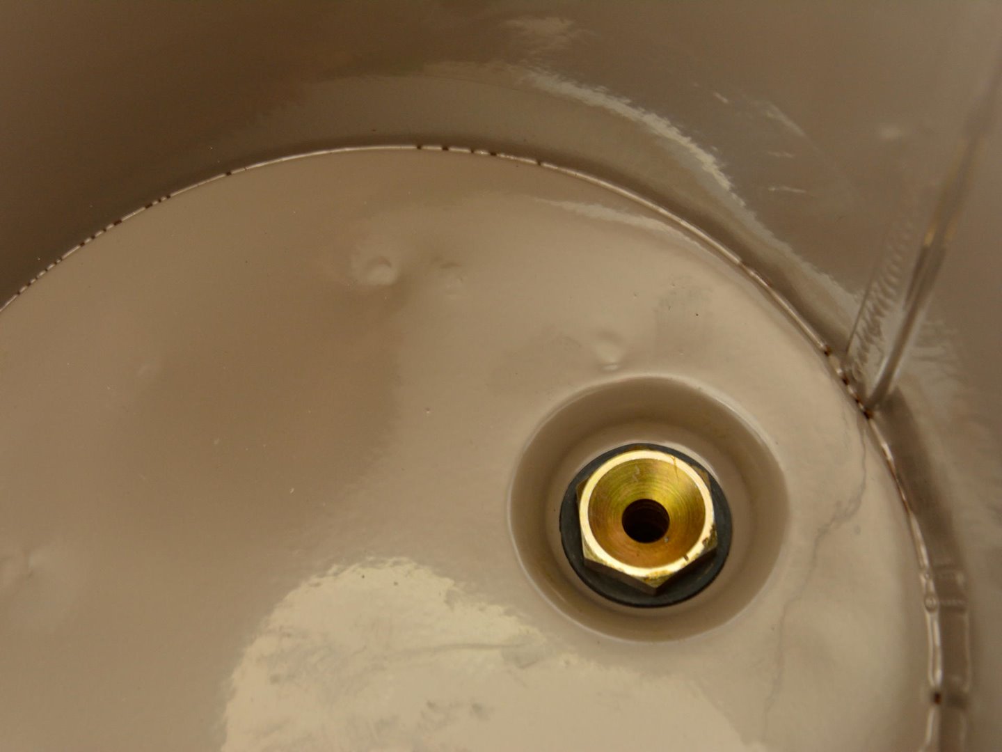 ZSÍRZÓPUMPA 12 L TARTÁLLYAL ÉS 4 M TÖMLŐVEL GEKO