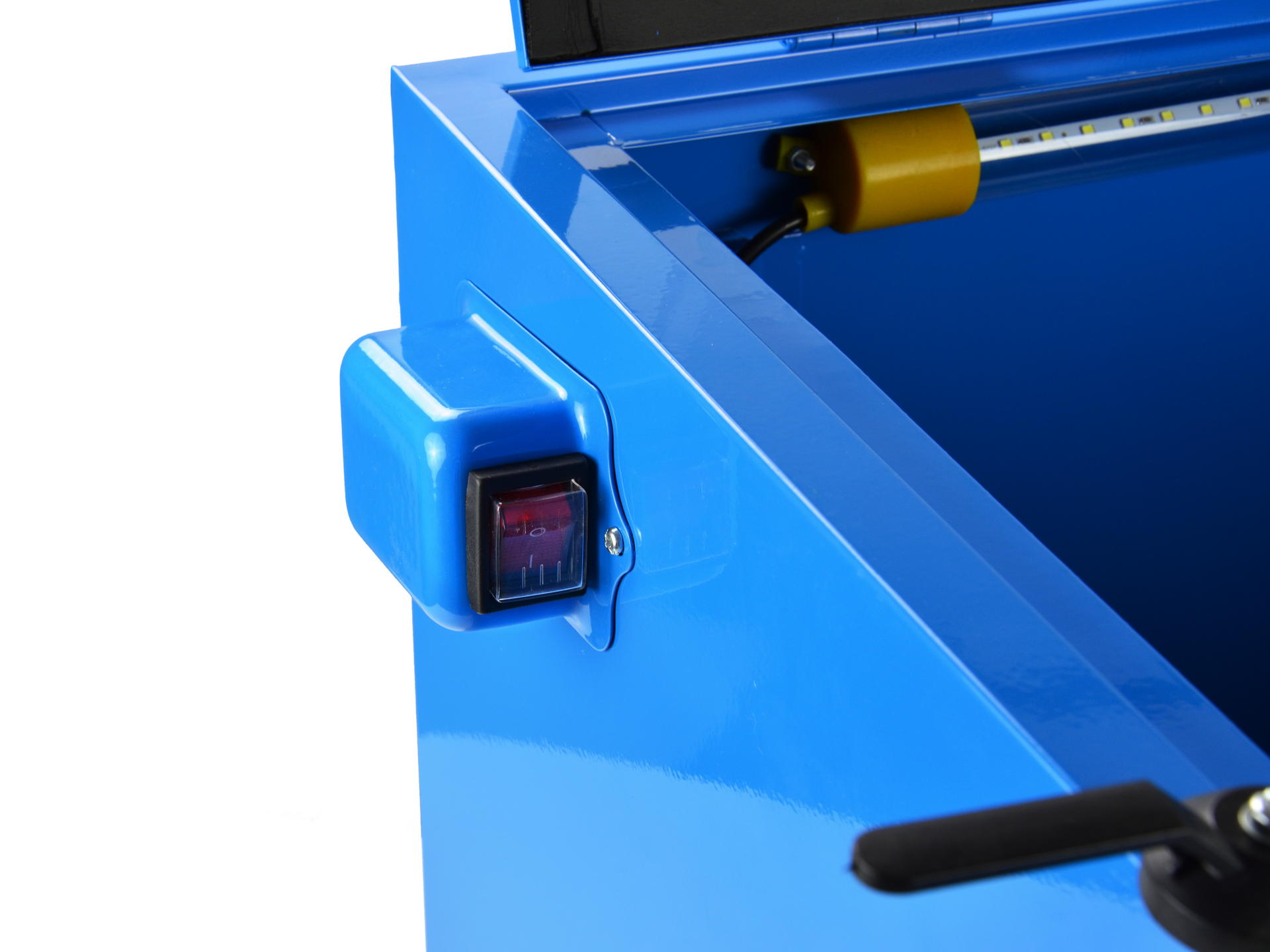 HOMOKVÚVÓ SZEKRÉNY 90 L GEKO