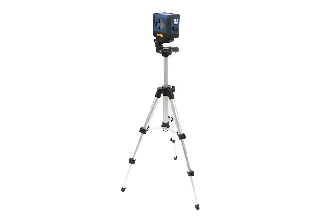 KERESZVONALAS LÉZERES VÍZMÉRTÉK ÁLLVÁNNYAL ±3 MM/10 M PRECIZITÁS 30 M SUGÁR IP54 IDEÁLIS A PONTOS BEÁLLÍTÁSHOZ HBM