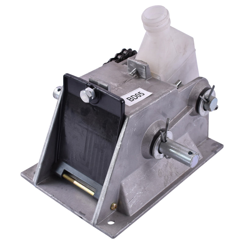 Műtrágyaszóró egység vastag lánccal összeszerelve