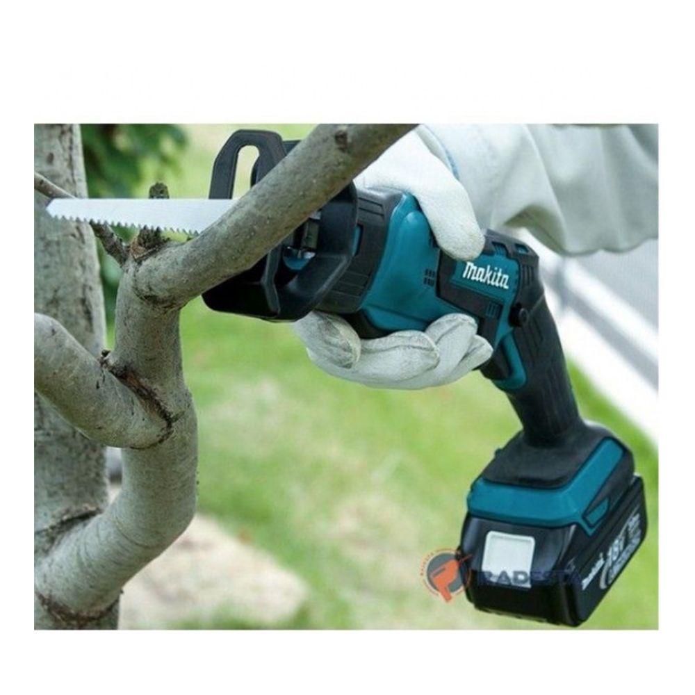 MAKITA SZERSZÁM KÉSZLET 6 DB LI-ION AKKUMULÁTORRAL 18V 3AH DLX6011