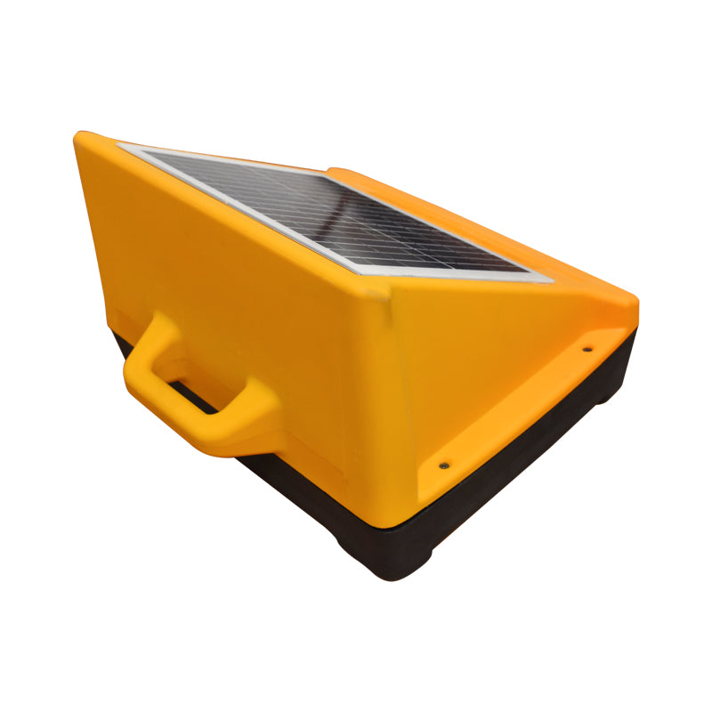 Impulzusgenerátor elektromos kerítéshez, 12 V, 4 Joule, 40 km hatótáv, 20 W napelemmel és 12 V / 12 Ah akkumulátorral, Breckner Germany