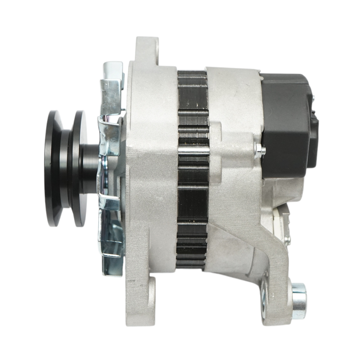 Generátor 14V/65A Deutz, Case IH, Massey Ferguson, New Holland gépekhez, OEM kód: 99457074, 1530354C1, 294393200, 294393700, 395250A1, 405078A1, 47134023, 500322671, 500322763