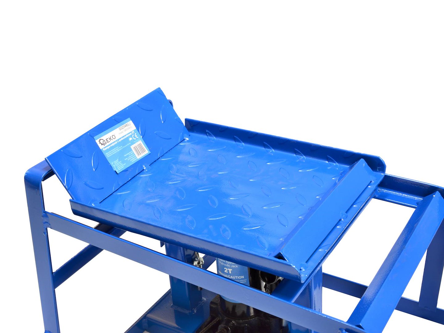 RÁMPA HIDRAULIKUS EMELŐVEL 2 T GEKO