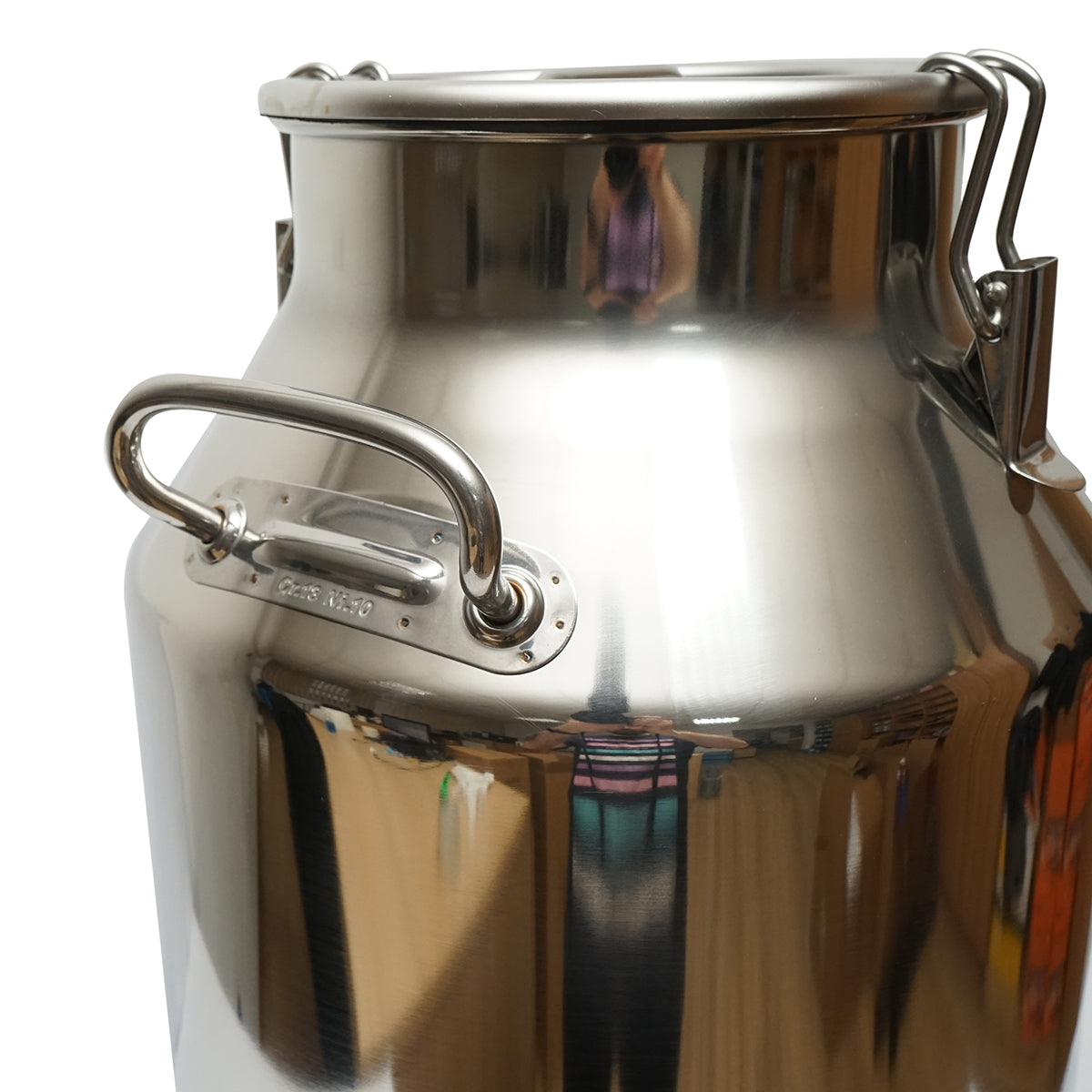 ROZSDAMENTES ACÉL TEJTARTÁLY FEDÉLLEL, 50 L, TEHÉNFEJŐ GÉPHEZ, BRECKNER GERMANY