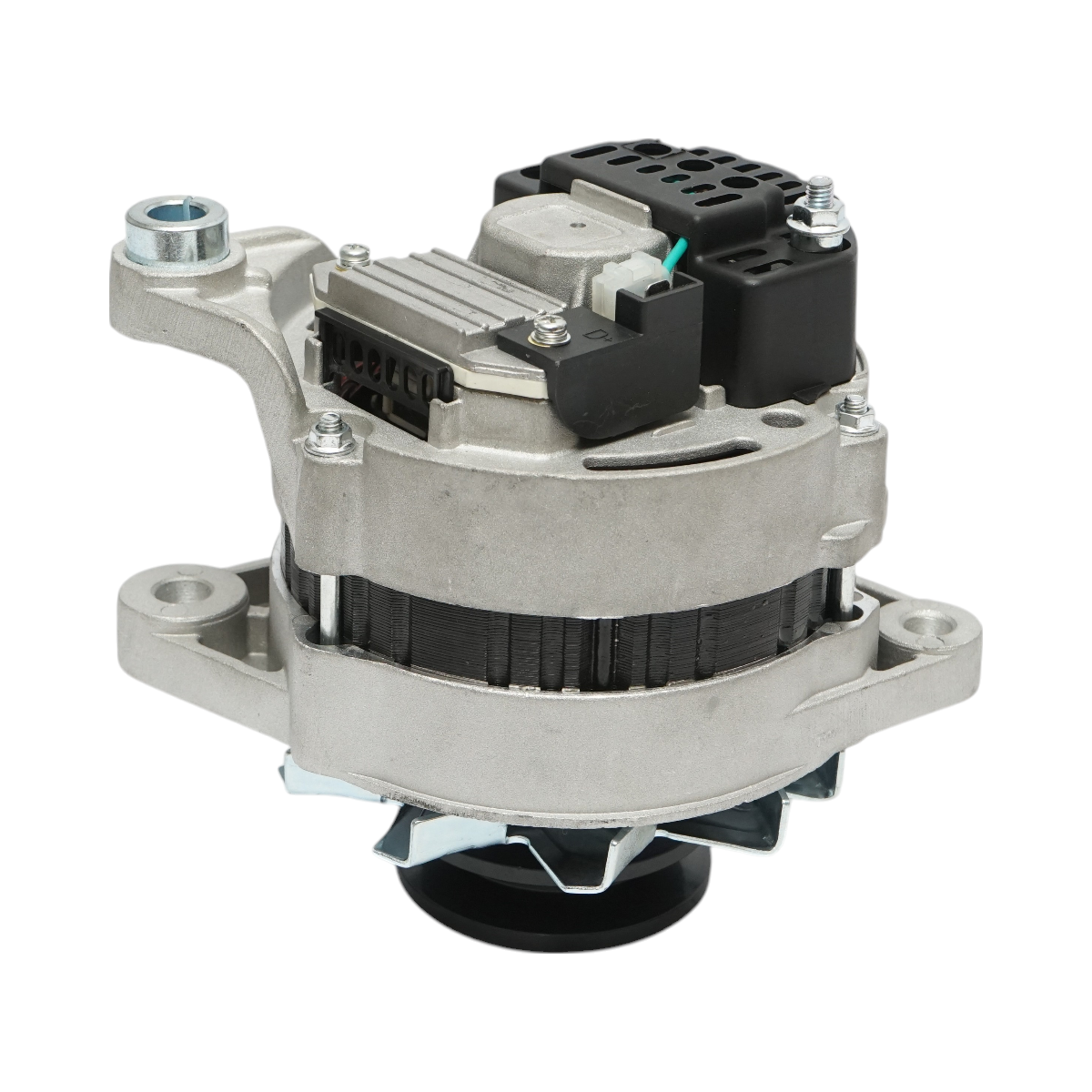 Generátor 14V/65A Deutz, Case IH, Massey Ferguson, New Holland gépekhez, OEM kód: 99457074, 1530354C1, 294393200, 294393700, 395250A1, 405078A1, 47134023, 500322671, 500322763