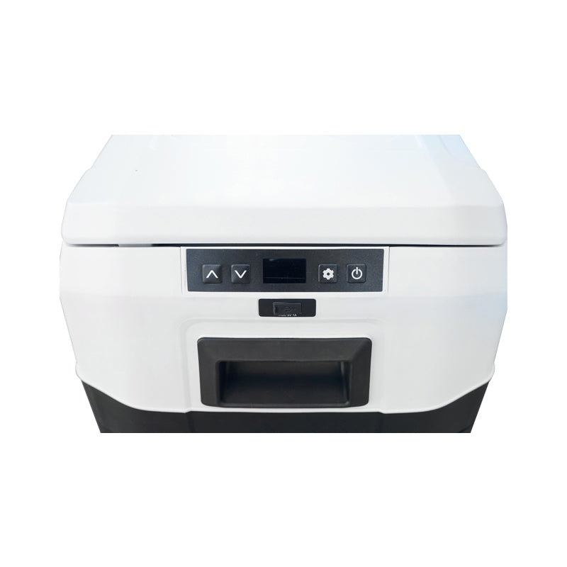 Autós hűtőszekrény, 40L, 12–24V, 55W, kompresszoros, 645x370x470 mm, hűtési tartomány: -20 °C – +10 °C, Breckner Germany