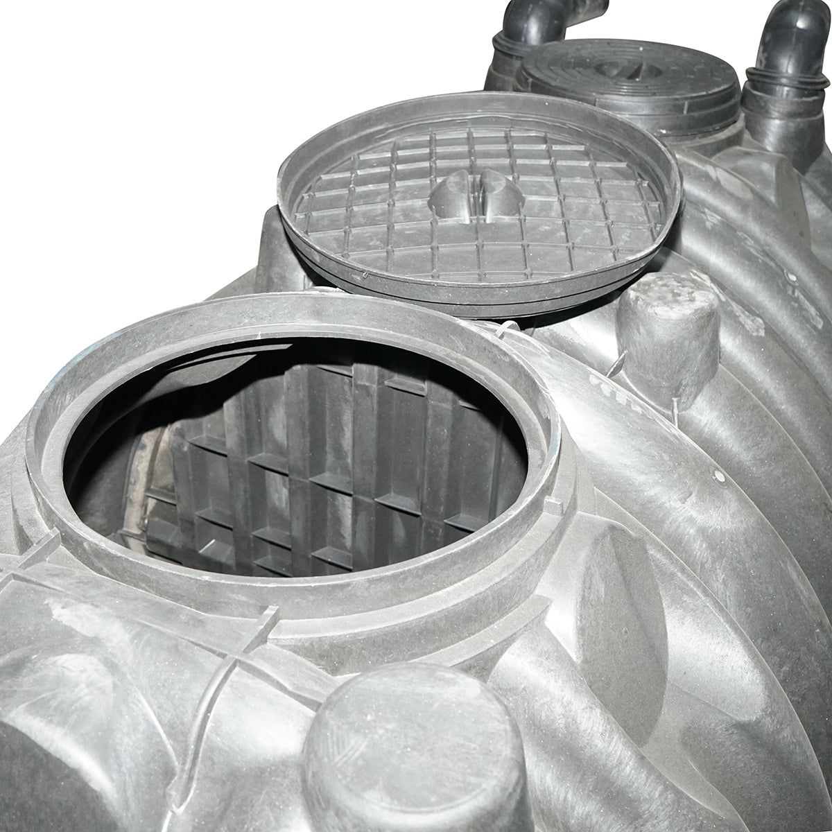 Szippantható szennyvíztartály 1500L, vízszintes, háromrekeszes, 1–6 fő részére