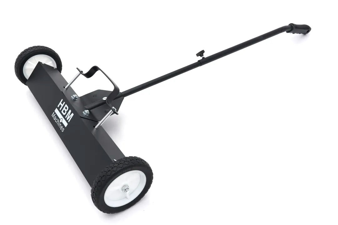 MÁGNESES SEPRŰ KEREKEKKEL A GYORS FÉMTISZTÍTÁSHOZ BÁRMILYEN FELÜLETEN HBM MACHINES