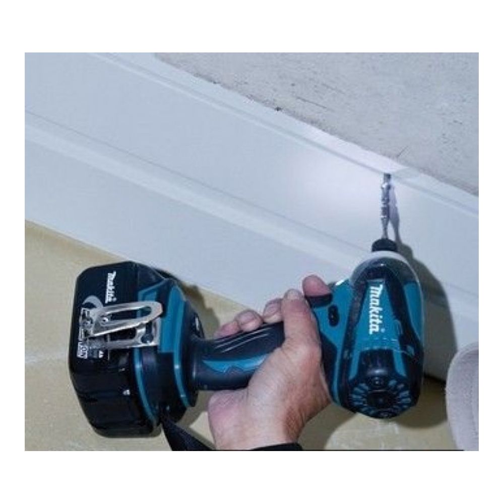 MAKITA SZERSZÁM KÉSZLET 6 DB LI-ION AKKUMULÁTORRAL 18V 3AH DLX6011