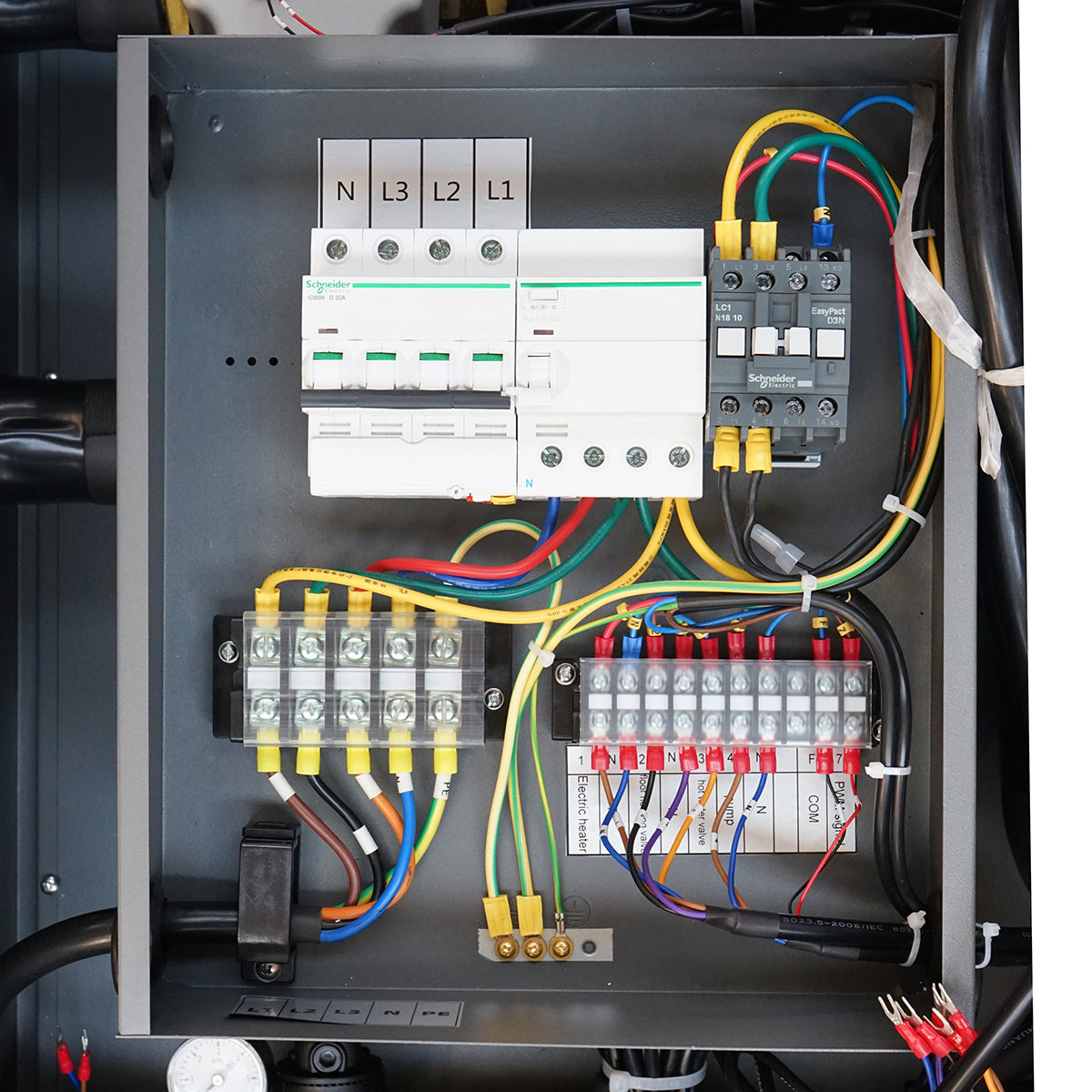 Monoblokkos levegő-víz hőszivattyú, 22 kW, 380V, telepítési készlettel, SPRSUN