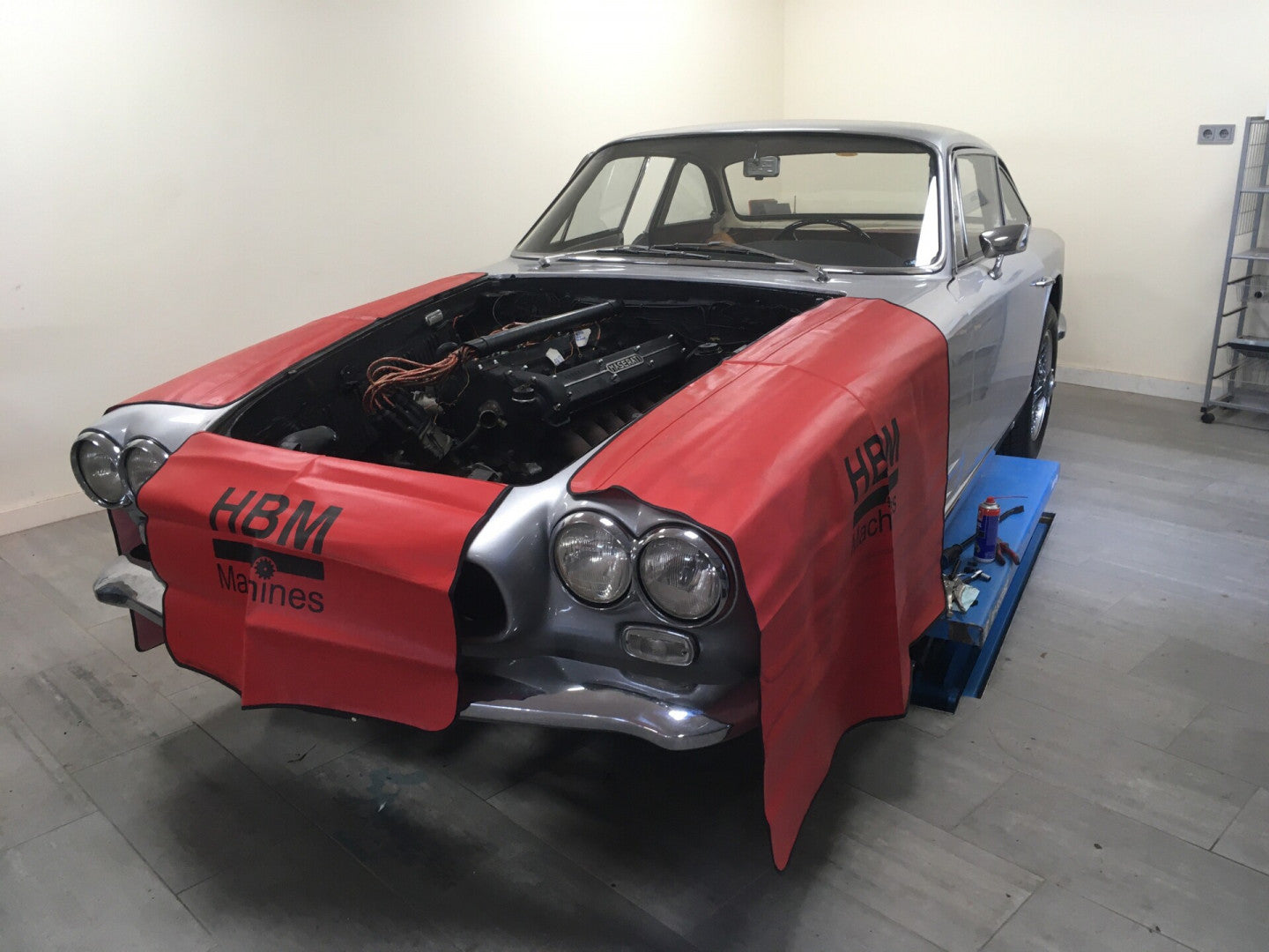 MOTORHÁZTETŐ VÉDŐ HUZAT MÁGNESES SZALAGGAL 120 X 100 CM