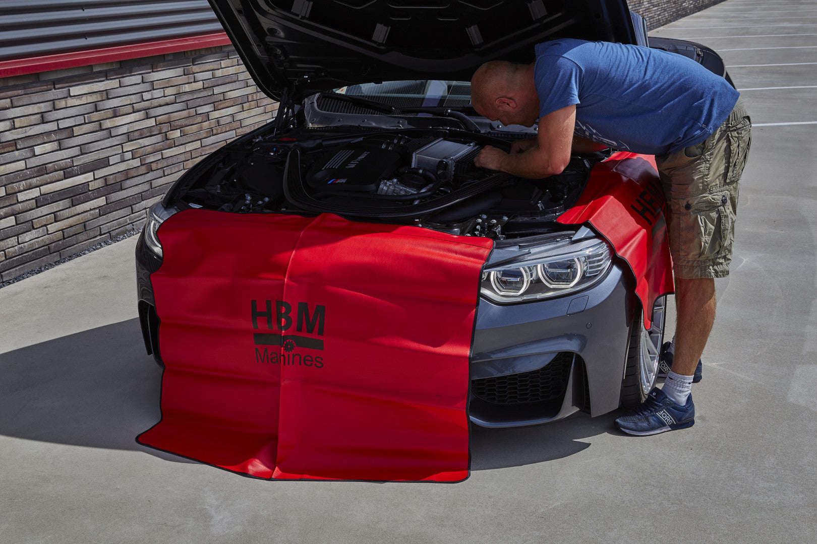 MOTORHÁZTETŐ VÉDŐ HUZAT MÁGNESES SZALAGGAL 120 X 100 CM