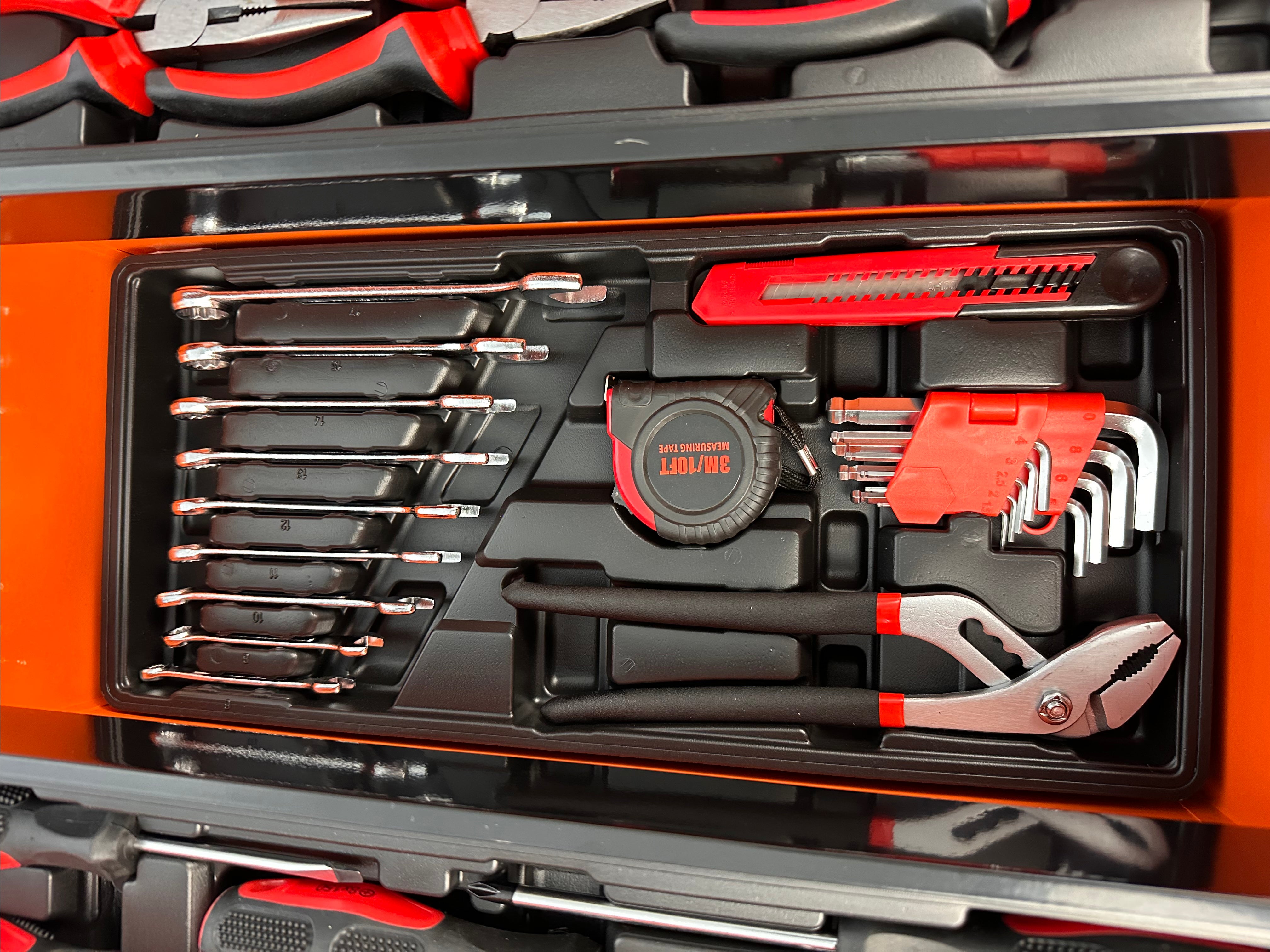 FÉM FELSZERELT SZERSZÁMOS LÁDA 85 DB GEBO TOOLS