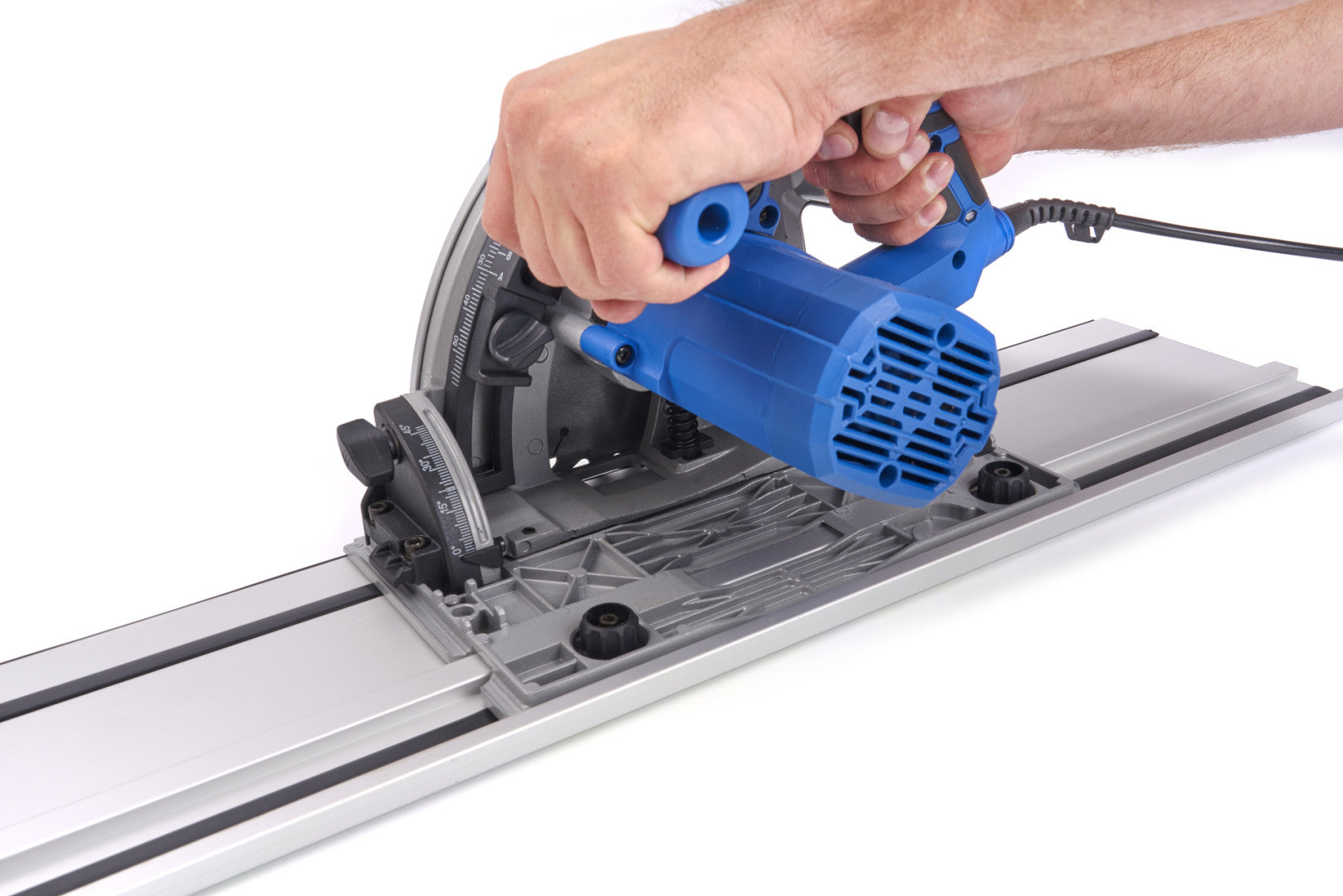 HBM PROFESSZIONÁLIS KÖRFŰRÉSZ SINES VEZETŐVEL 1200W 165MM