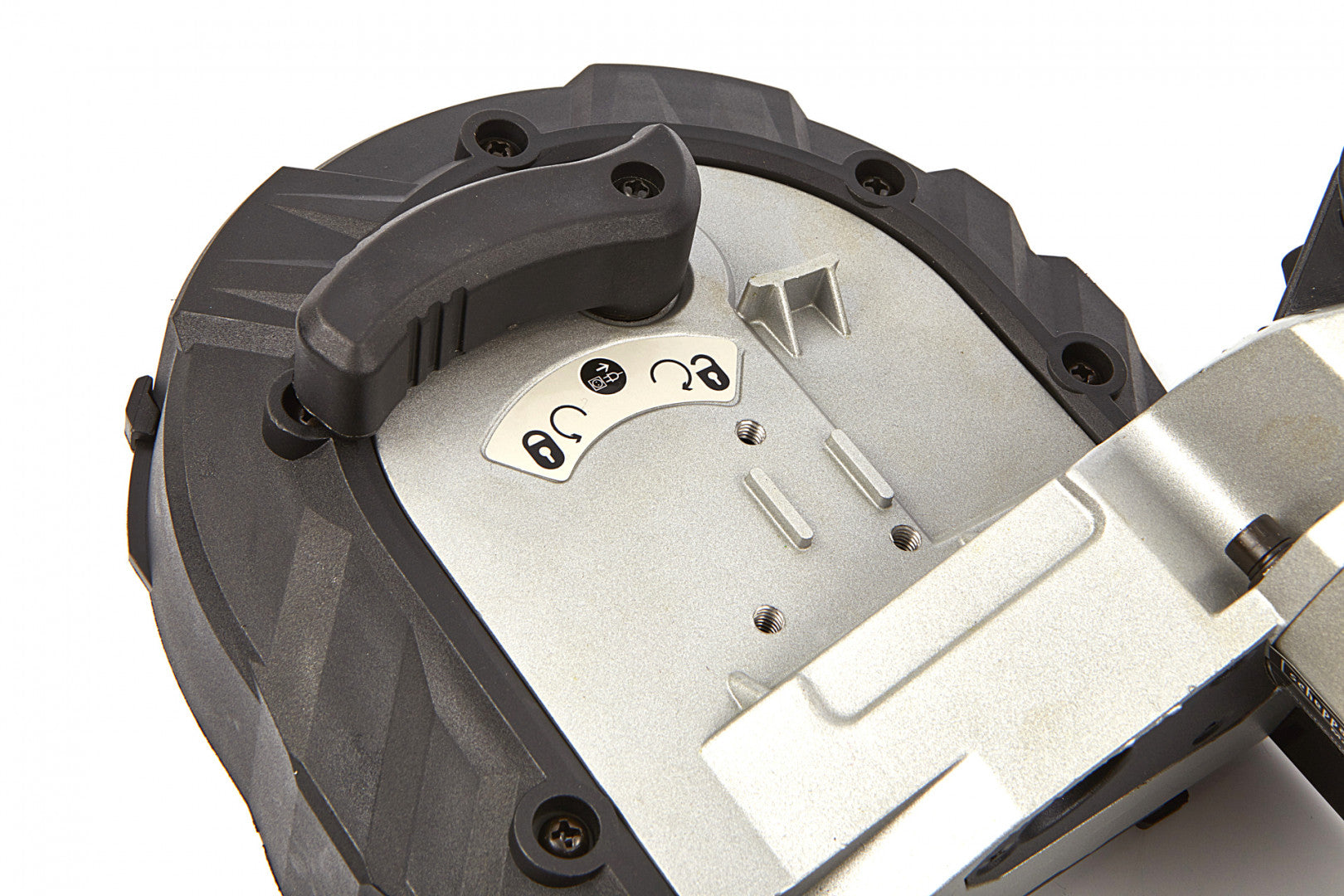 SZALAGOS HORDOZHATÓ FÉMFŰRÉSZ