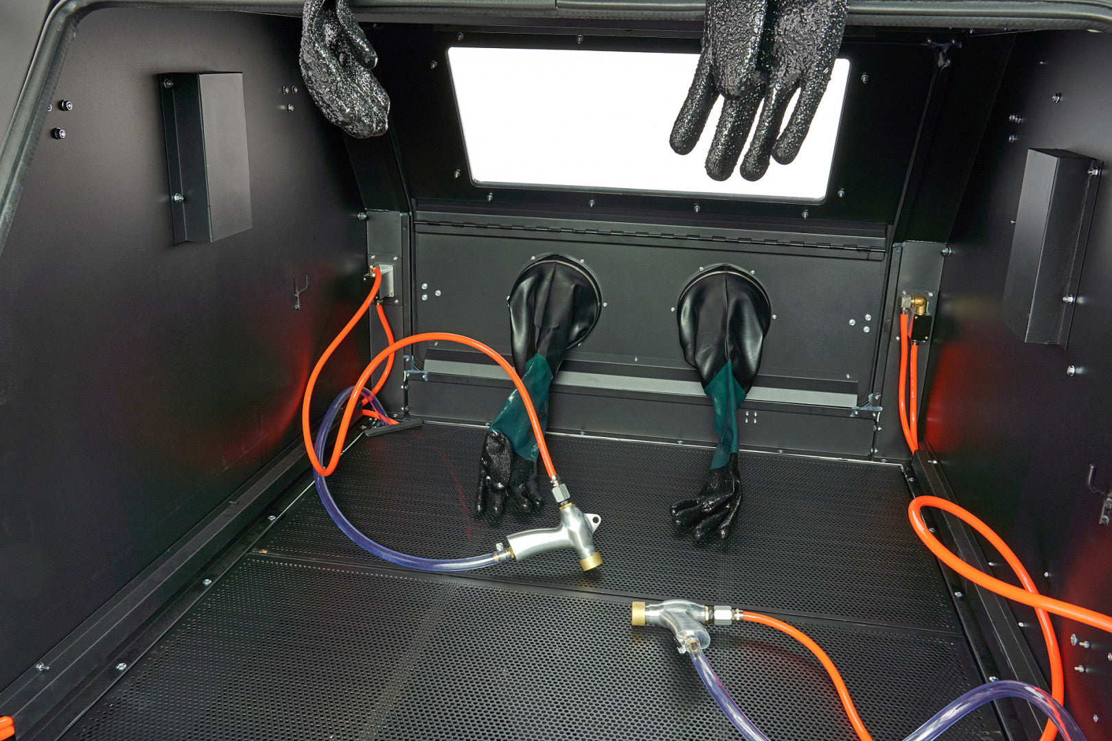 HOMOKFÚVÓ SZEKRÉNY 1200 L HBM