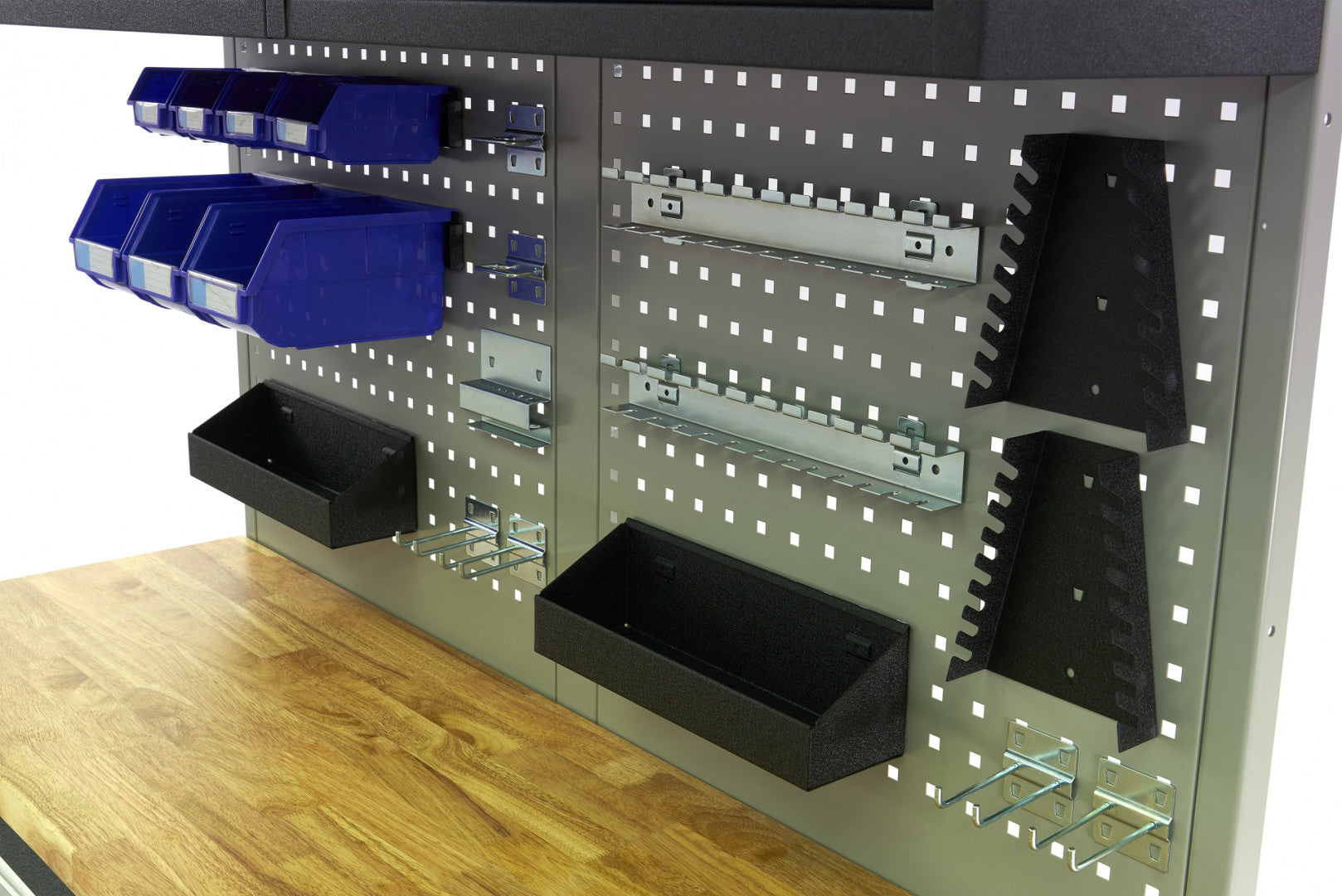 FÉM SZERSZÁMOS SZEKRÉNY TÖMÖRFA MUNKALAPPAL ÉS PANELLEL 136 CM HBM