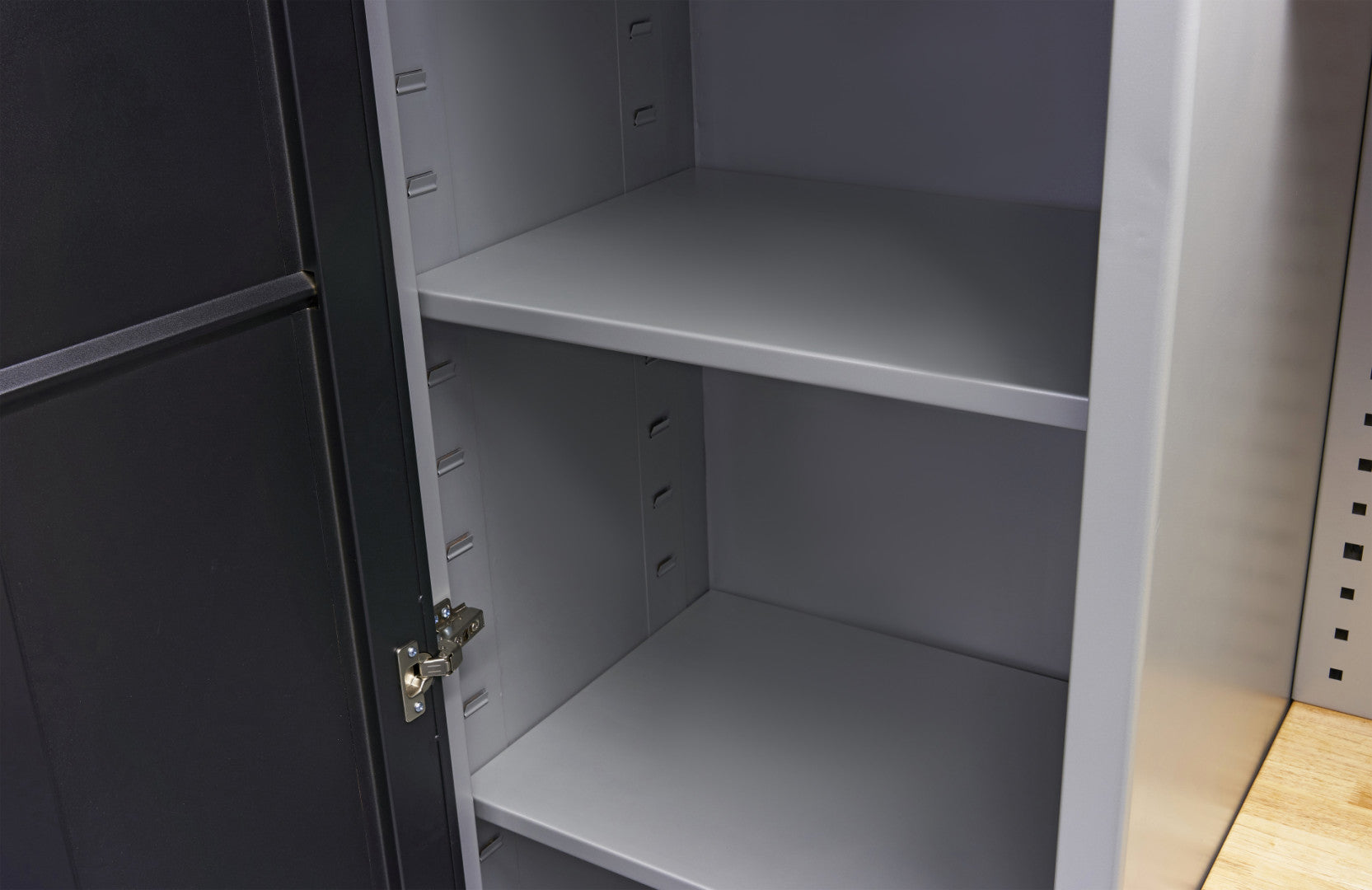 PROFESSZIONÁLIS FÉM SZERSZÁMOS SZEKRÉNY KÉSZLET 9 DB 263 X 51 X 204CM HBM