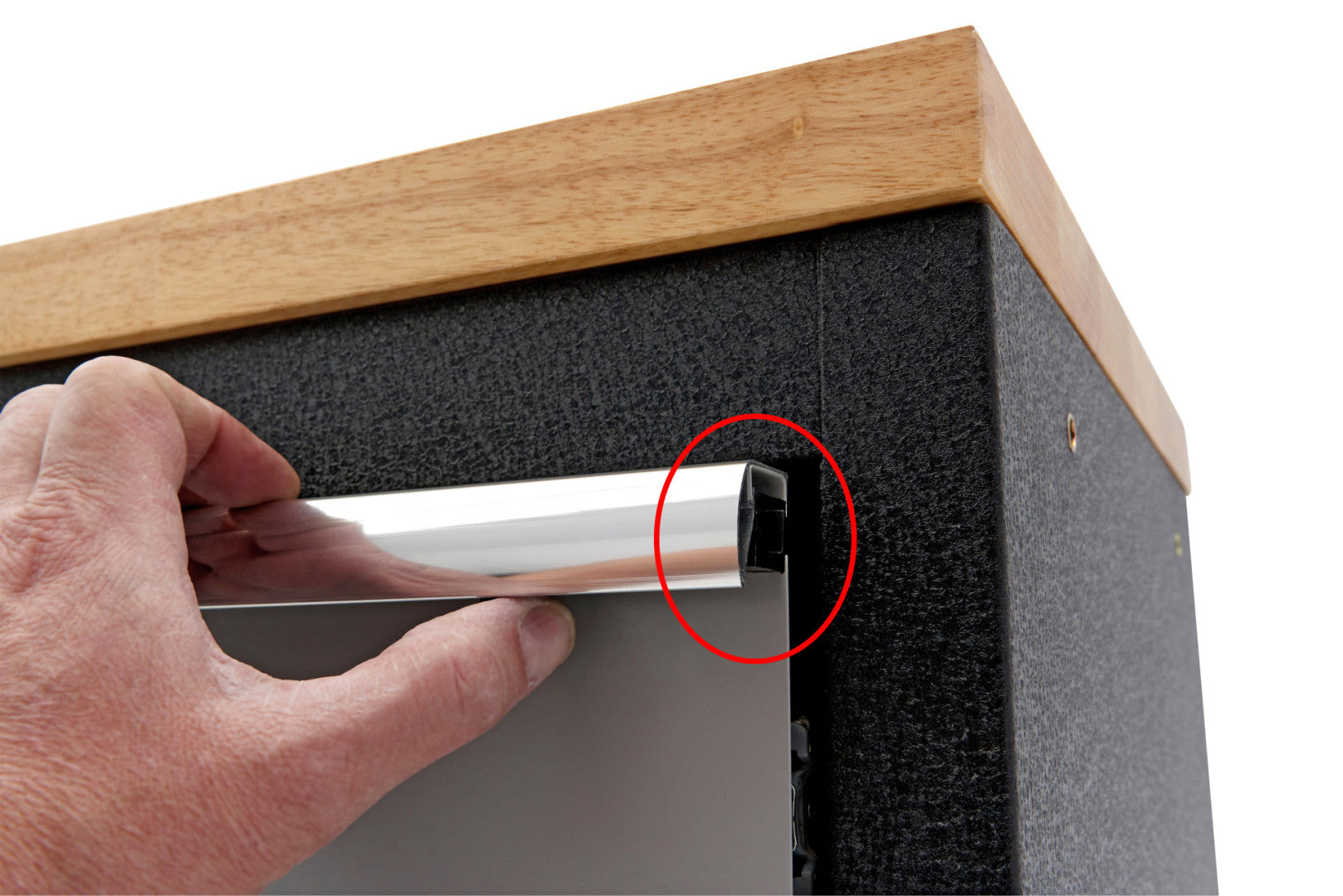 PROFESSZIONÁLIS SZERSZÁMOS SZEKRÉNY MUNKALAPPAL 136CM 9 TÁROLÓVAL HBM