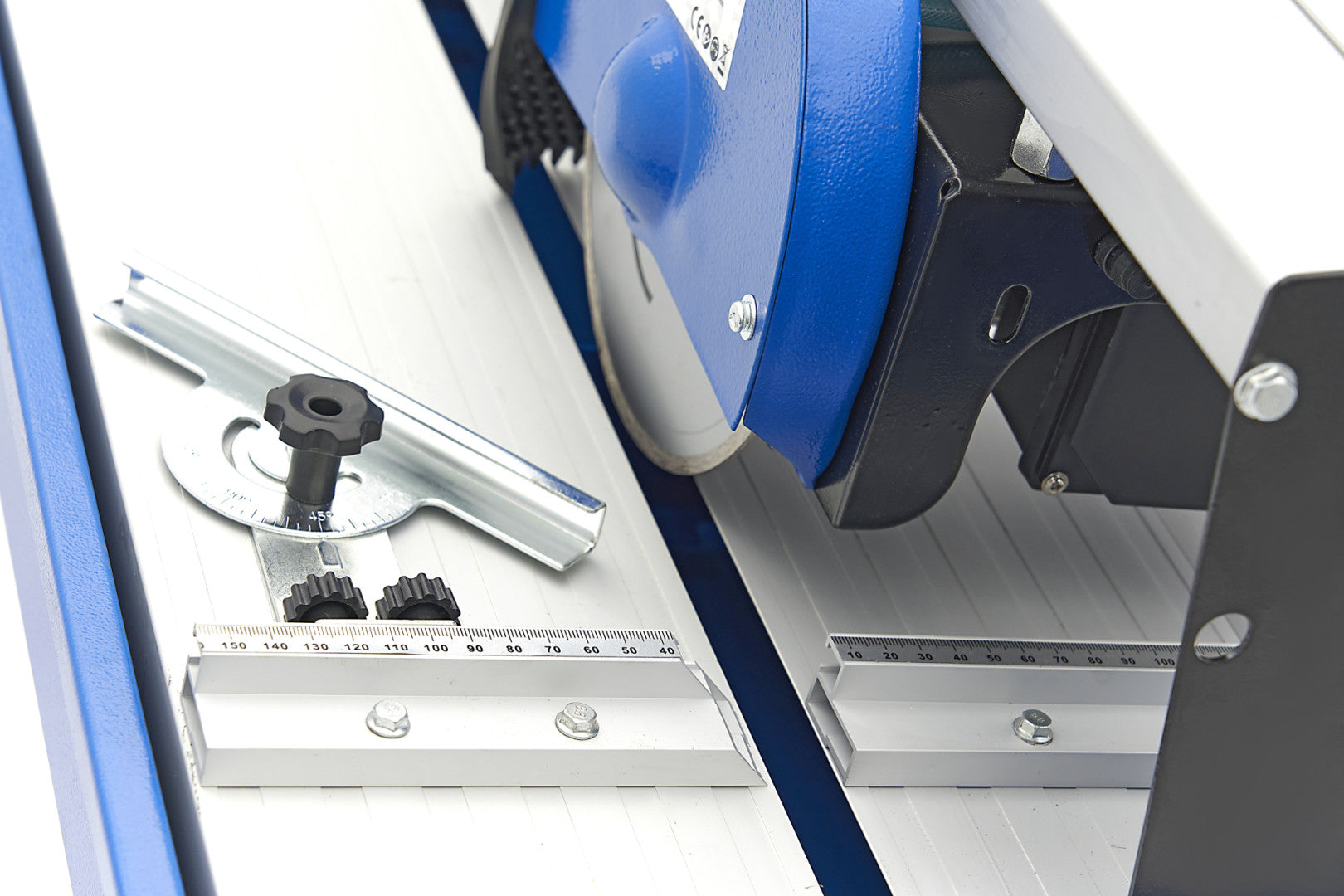 ÁLLVÁNYOS JÁRÓLAP VÁGÓ 62 CM 800W HBM