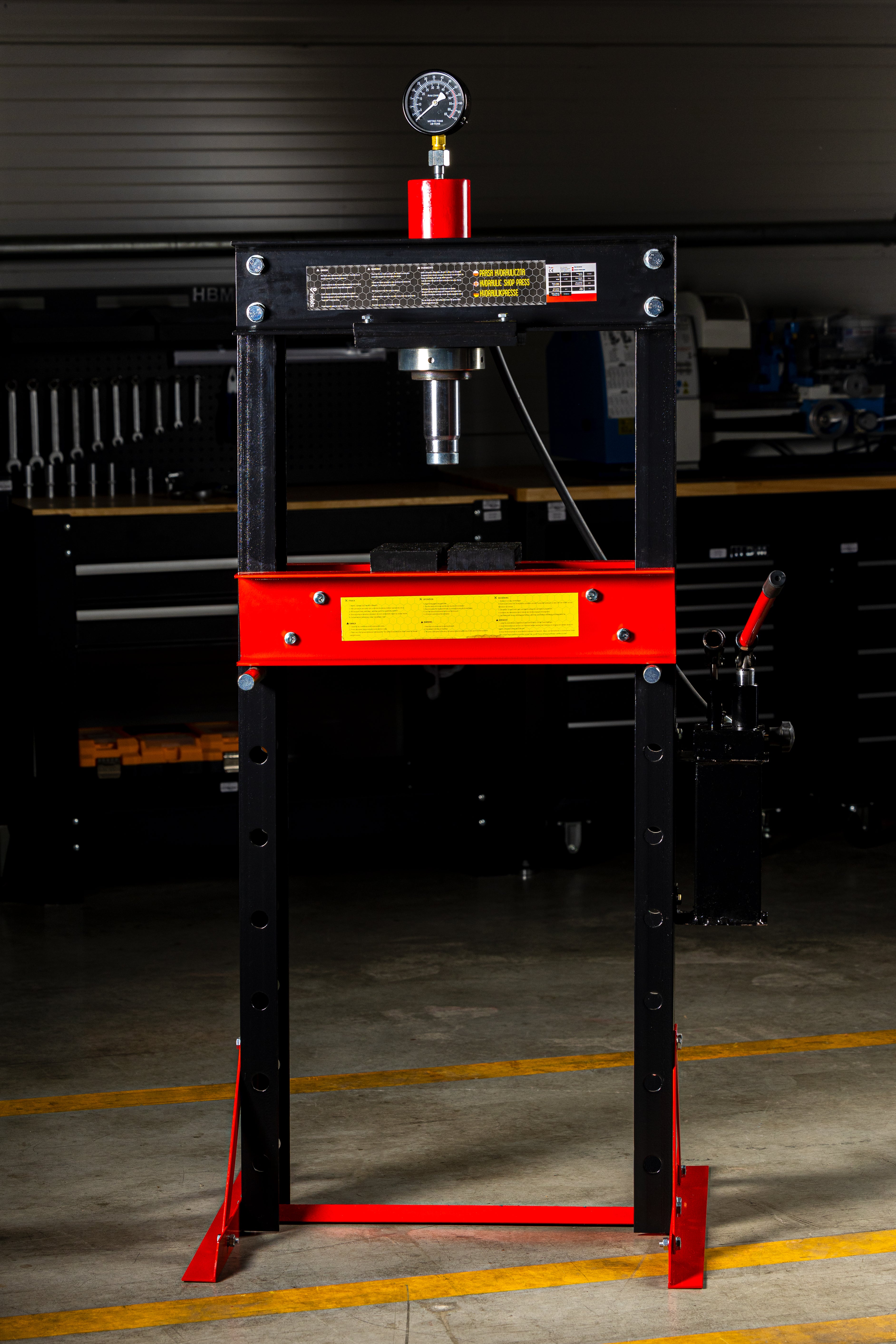 HIDRAULIKUS PRÉS 30T DUPLA PUMPÁVAL REDATS