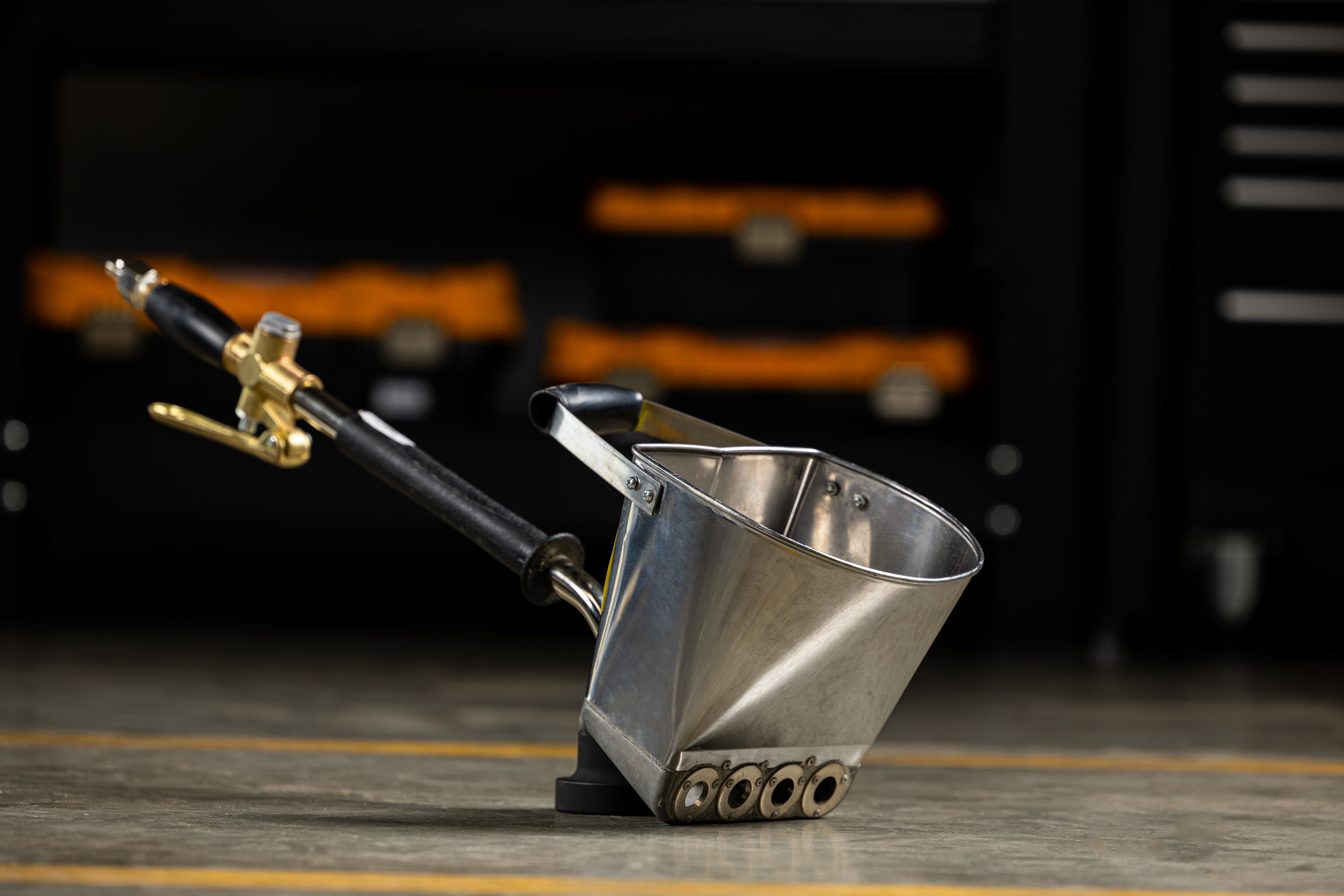 PNEUMATIKUS VAKOLÓGÉP ROZSDAMENTES ACÉLBÓL