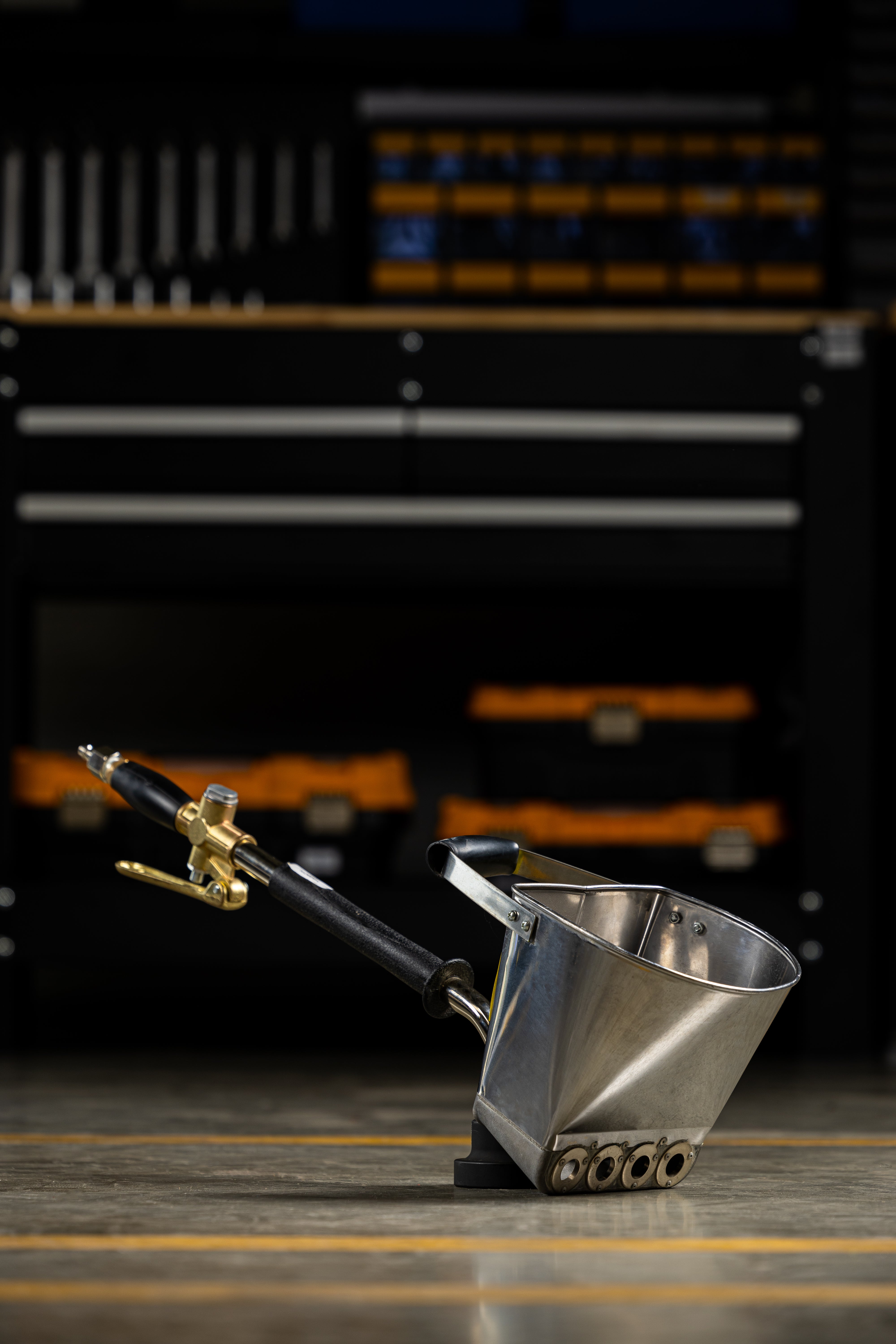 PNEUMATIKUS VAKOLÓGÉP ROZSDAMENTES ACÉLBÓL