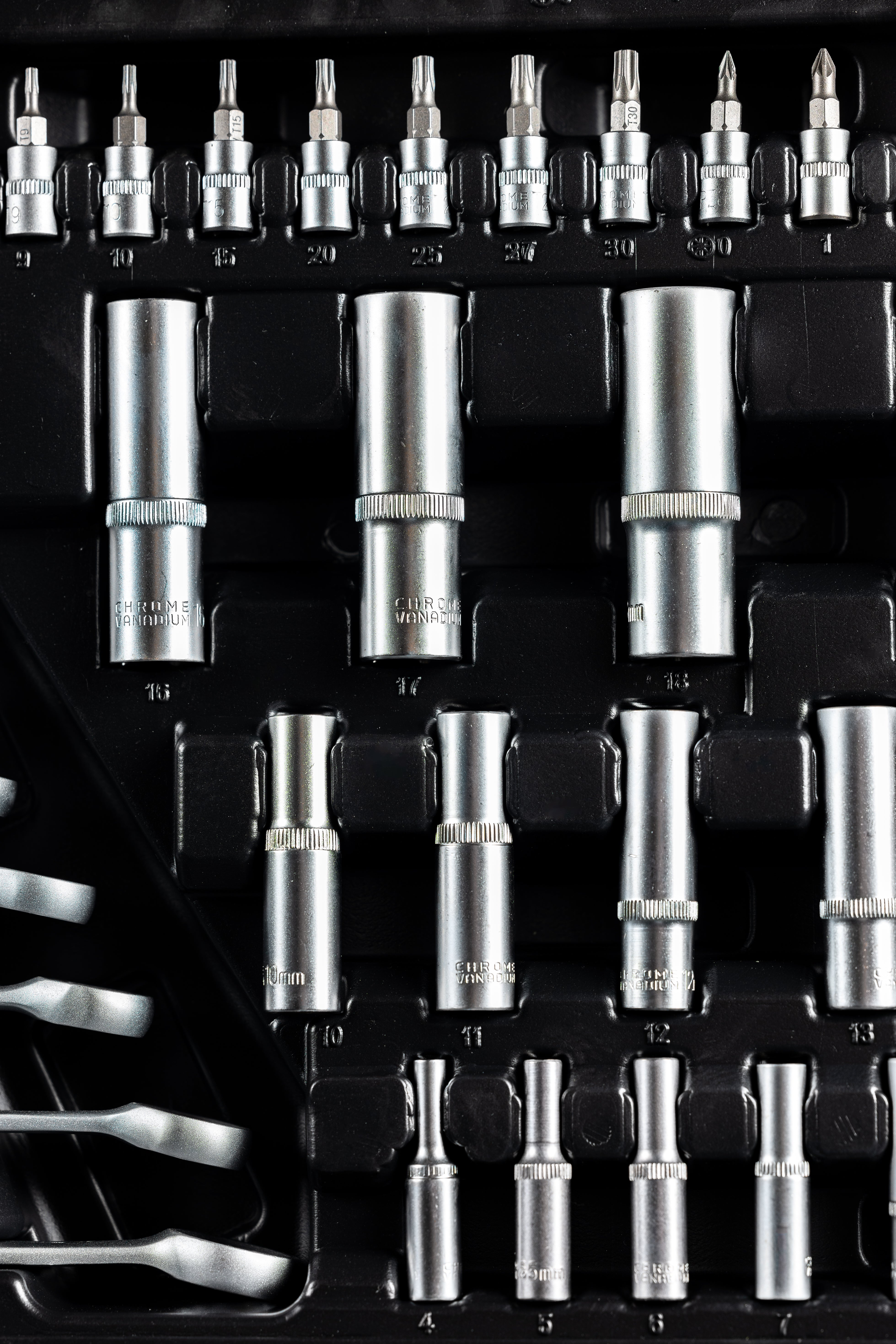 SZERSZÁM KÉSZLET 216 DB HBM