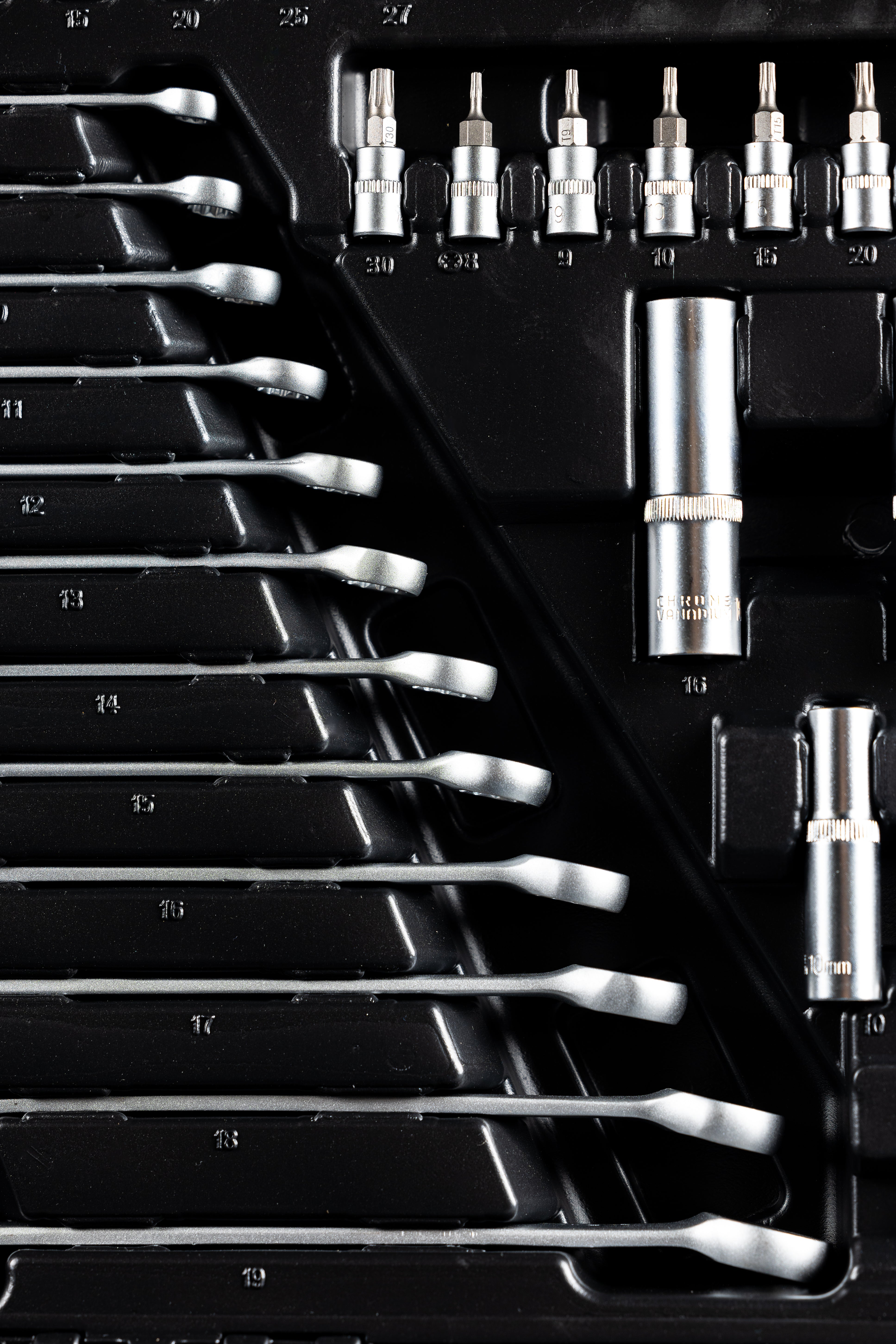 SZERSZÁM KÉSZLET 216 DB HBM