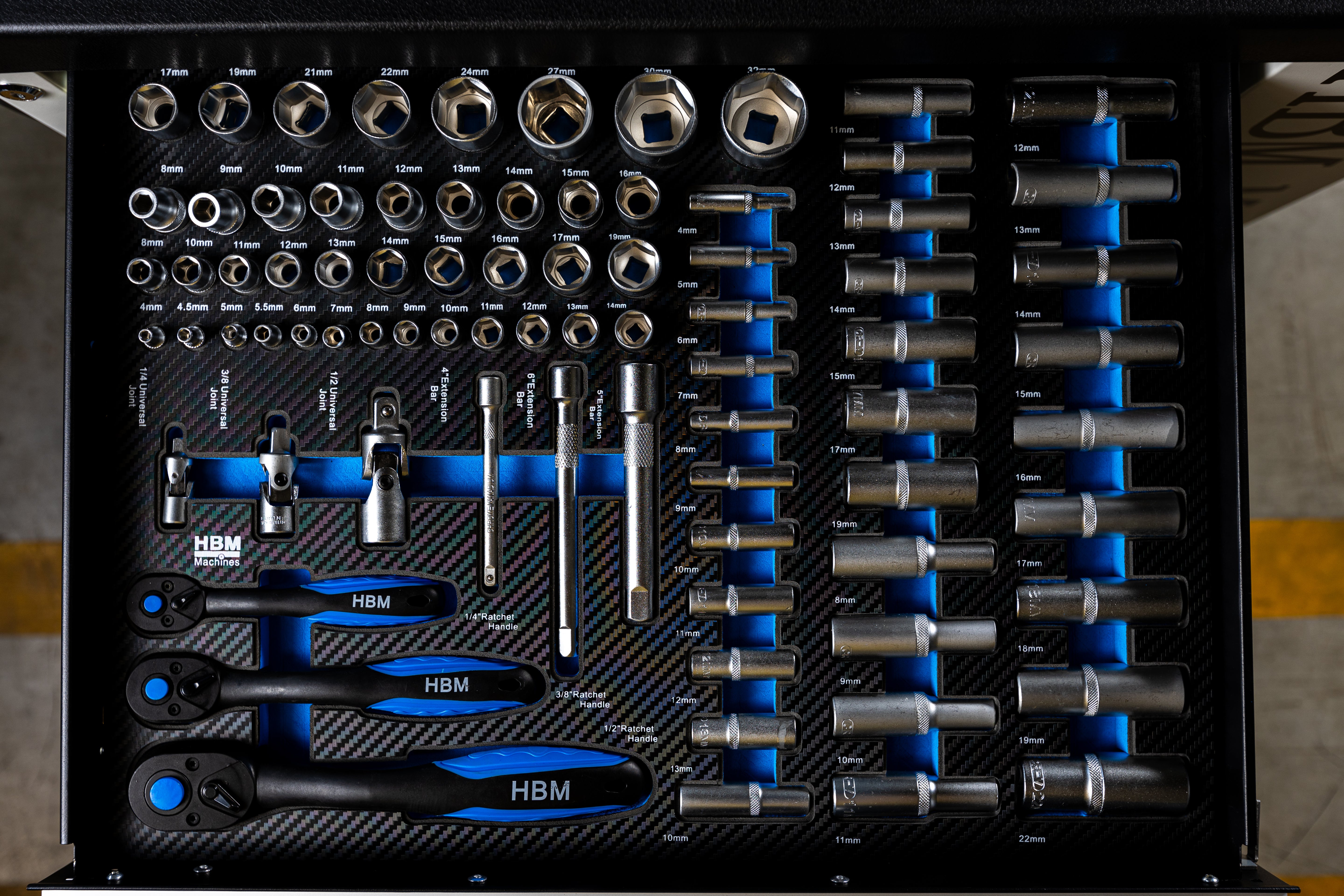 PROFESSZIONÁLIS FELSZERELT SZERSZÁMOS KOCSI – SZERSZÁMOS SZEKRÉNY HBM 7 FIÓKKAL, 245 DARABOS KÉSZLET, 6 SZÉNMODUL – HOLLANDIA, PRÉMIUM