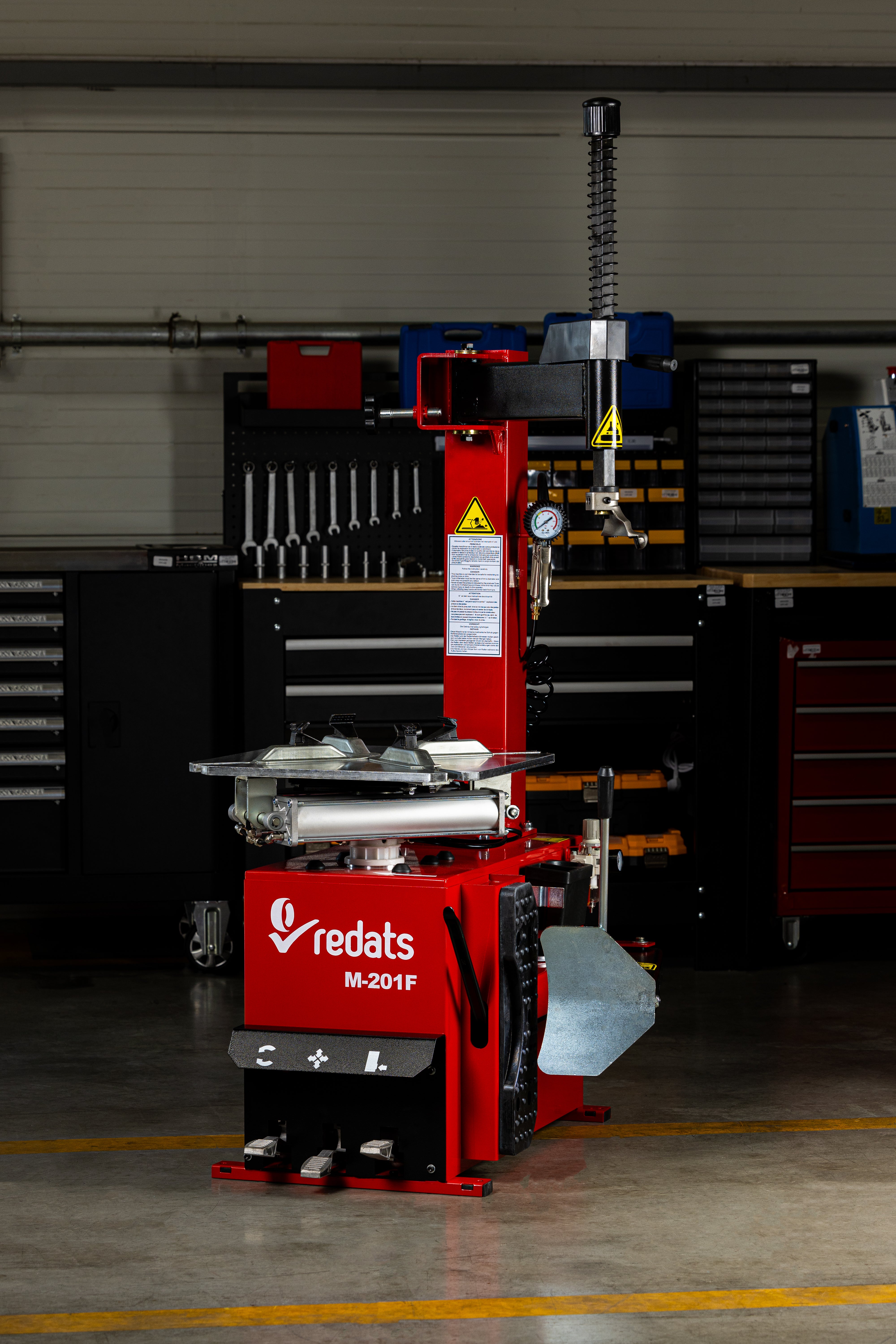 GUMISZERELŐ - KERÉKSZERELŐ GÉP 24” 230 V