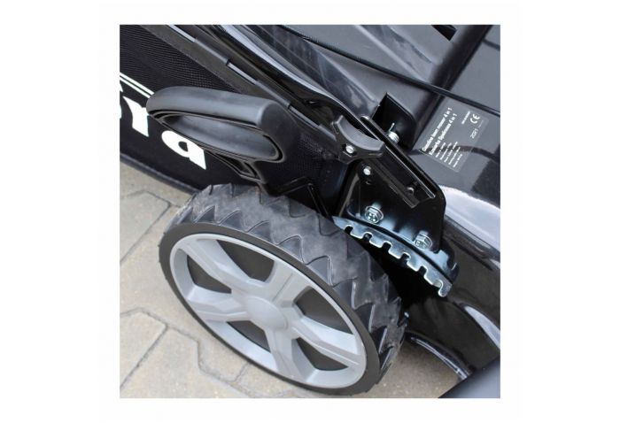 BenziNMotoros fűnyíró gép 3,2 KW 48 cm SATRA