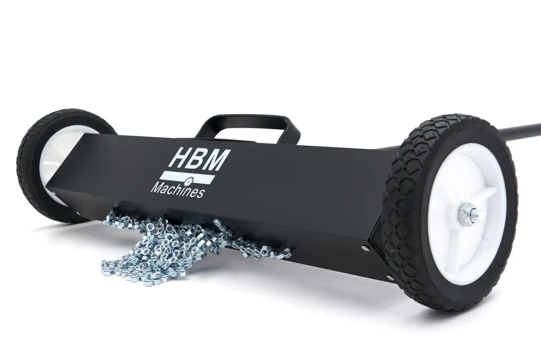 MÁGNESES SEPRŰ KEREKEKKEL A GYORS FÉMTISZTÍTÁSHOZ BÁRMILYEN FELÜLETEN HBM MACHINES