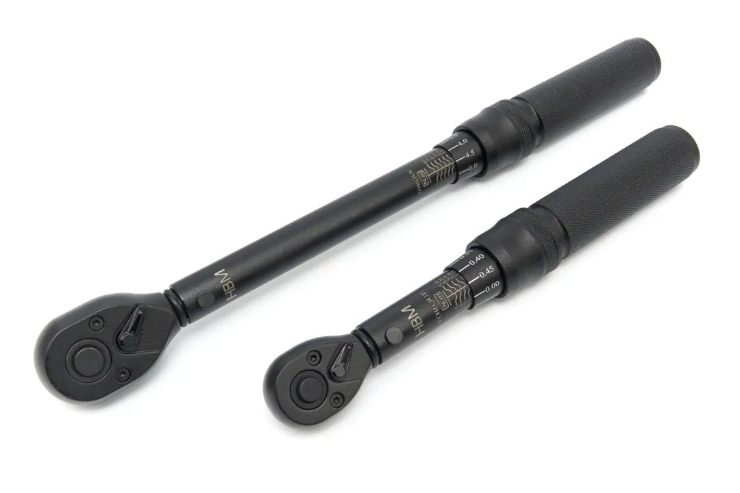 NYOMATÉKKULCS KÉSZLET 1/4'' ÉS 3/8'' PRECÍZIÓS 1-5NM 10-60NM 55 DARABOS HBM