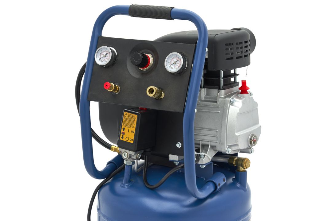 FÜGGŐLEGES LÉGKOMPRESSZOR 50L HBM