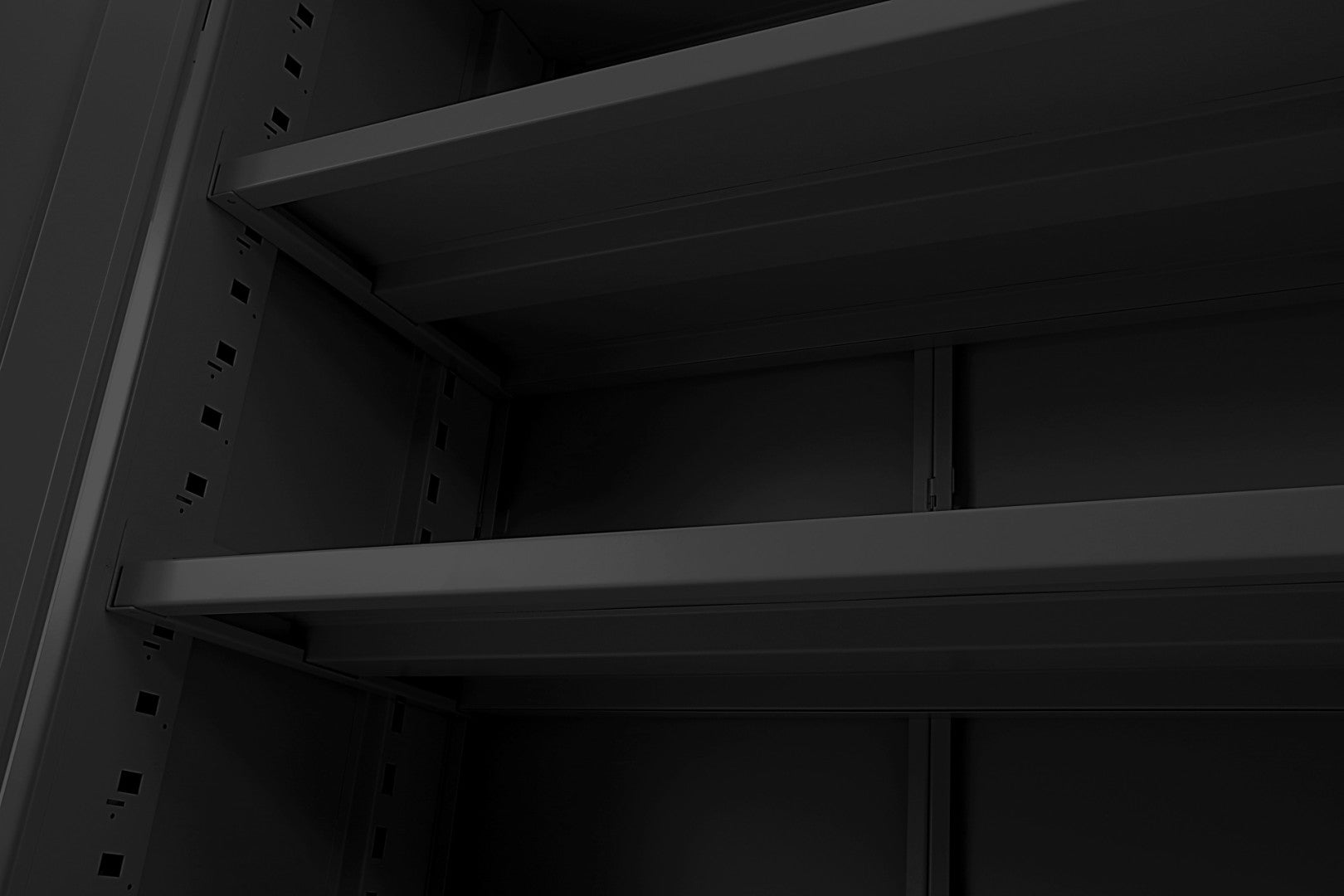 FÉM SZEKRÉNY 2 AJTÓ 4 POLC