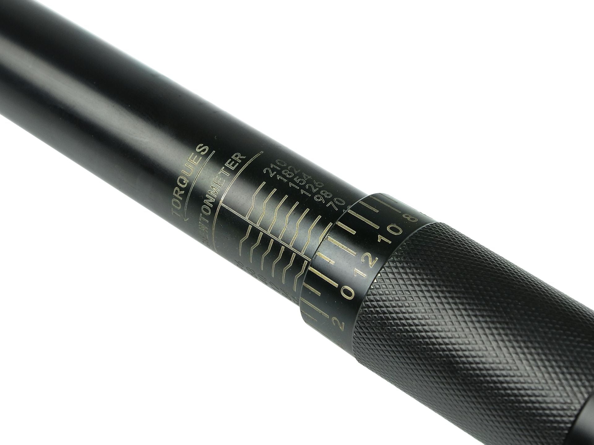 NYOMATÉKKULCS FELNI DUGÓKULCS KÉSZLETTEL 1/2 28-210NM