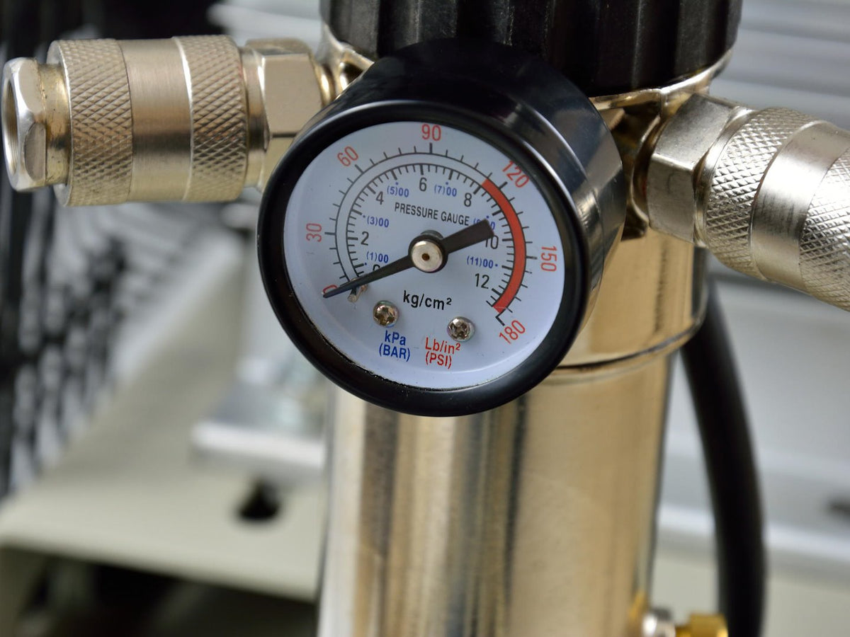 Légkompresszor 100l 420l/perc 220V GEKO