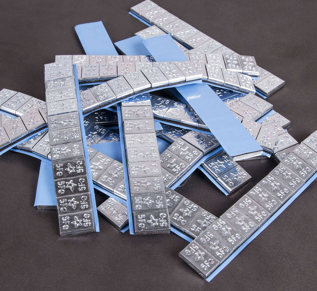 ÖNTAPADÓ CENTÍROZÓ KERÉKSÚLY KÉSZLET GUMIABRONCSOKHOZ 5 G 400 SÁV 12 DB/SÁV (25 KG)