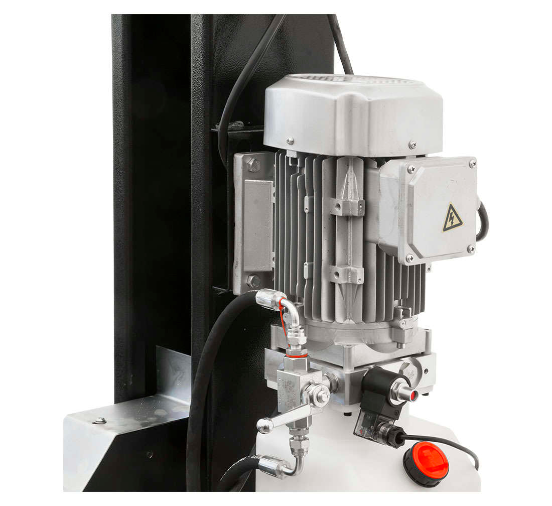 NÉGYOSZLOPOS EMELŐ 4 T 380 V + INGYEN OLAJ