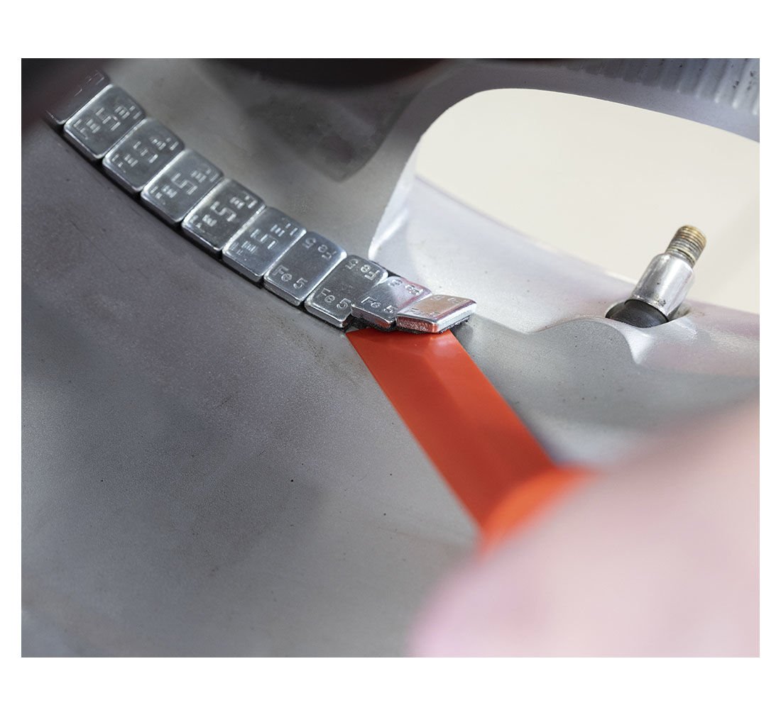 ELLENSÚLY ELTÁVOLÍTÓ ESZKÖZ