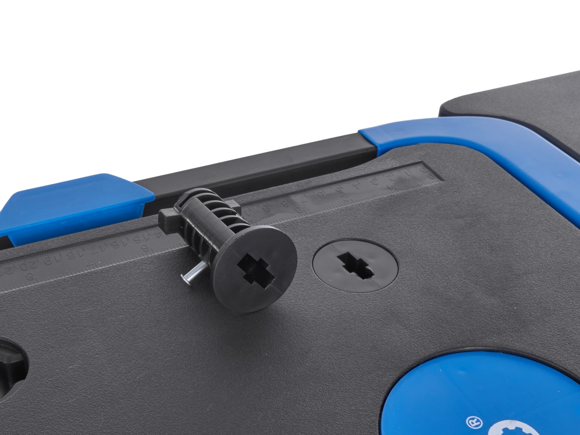 7 AZ 1-BEN UNIVERZÁLIS ÖSSZECSUKHATÓ MULTIFUNKCIONÁLIS MUNKAPAD GEKO