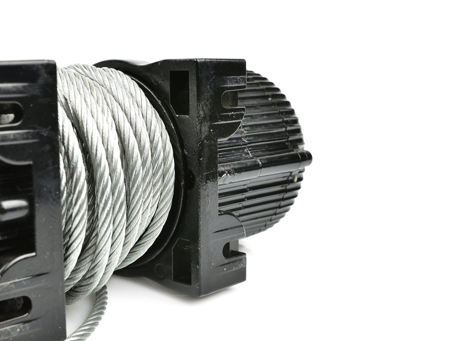 ELEKTROMOS CSÖRLŐ 12V VEZETÉK NÉLKÜLI TÁVIRÁNYÍTÓVAL 4500LB 2041KG