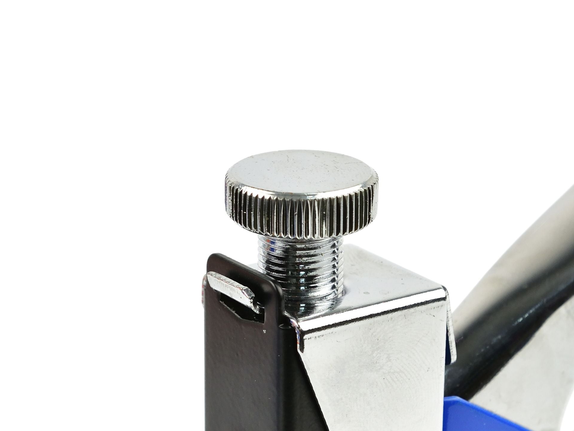 3 AZ 1-BEN KÁRPIT TŰZŐ 600 TŰZŐVEL