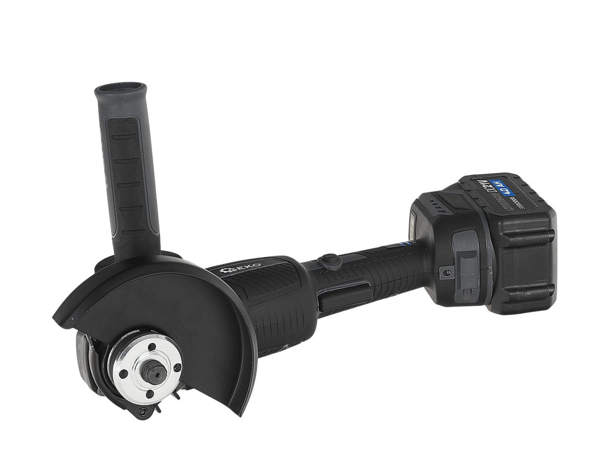 Akkumulátoros sarokcsiszoló 125 mm, 950 w, 21 v, 2 × 4 Ah GEKO